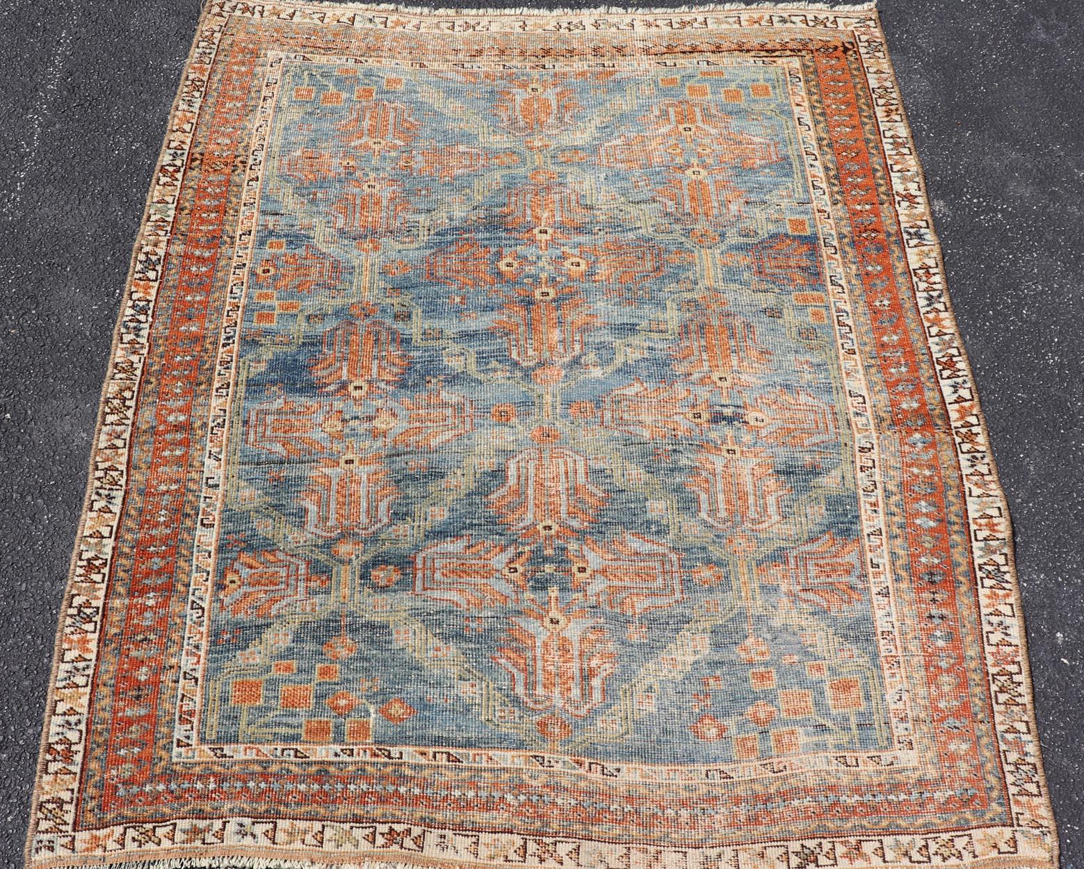 Alfombra Persa Afshar Antigua con Diseño Geométrico Allover en Azul Suave 3'10 x 4'7 Lana en venta