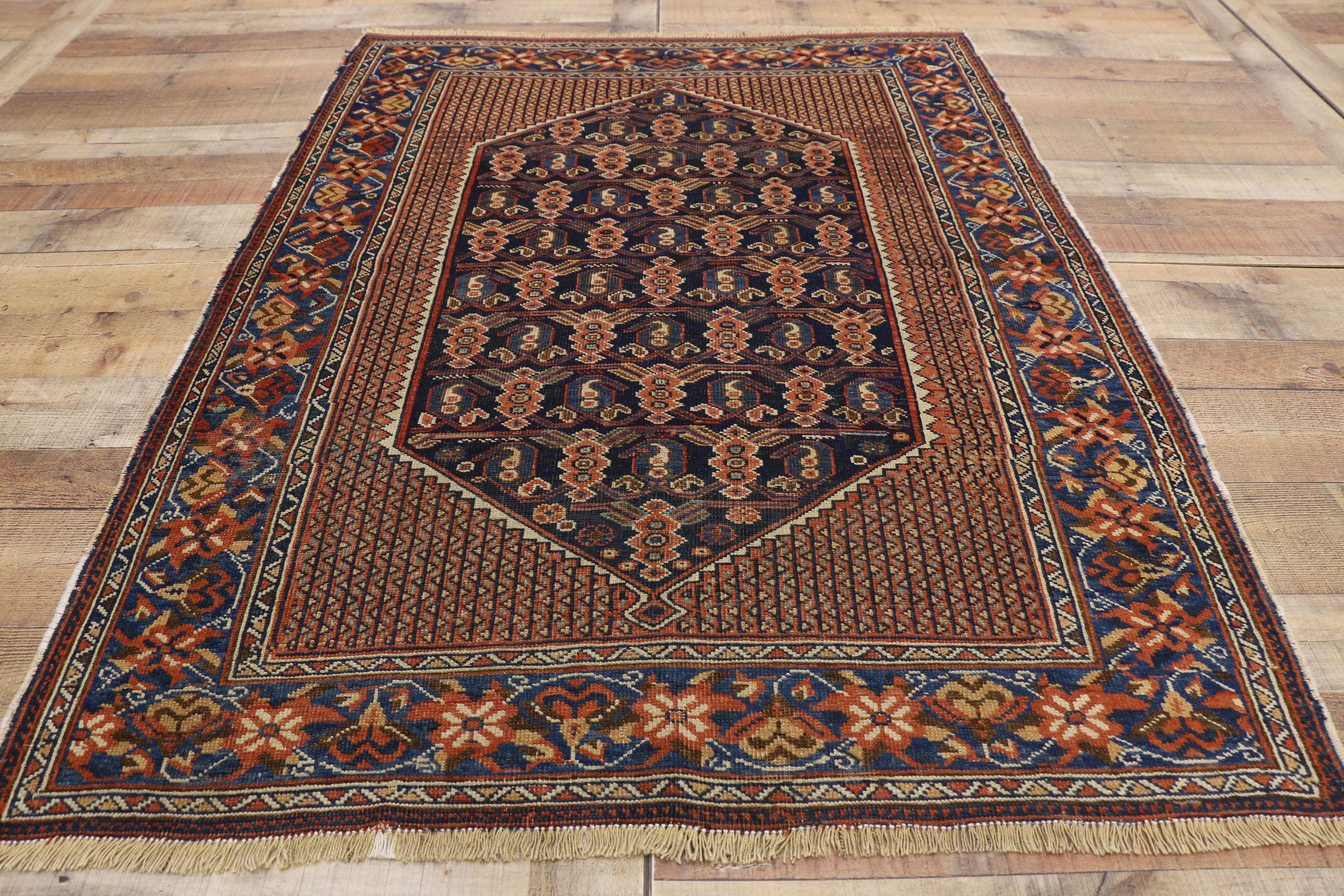 XX secolo Tappeto persiano Afshar antico con design Boteh e stile moderno di metà secolo in vendita