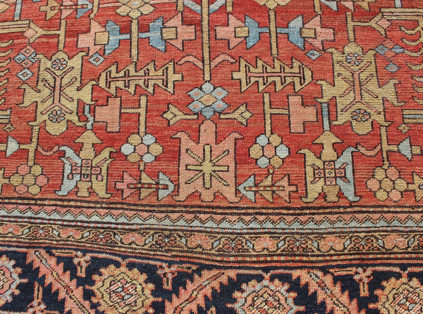   Antiker persischer Serapi-Teppich mit geometrischem All-Over-Design (Spätes 19. Jahrhundert) im Angebot