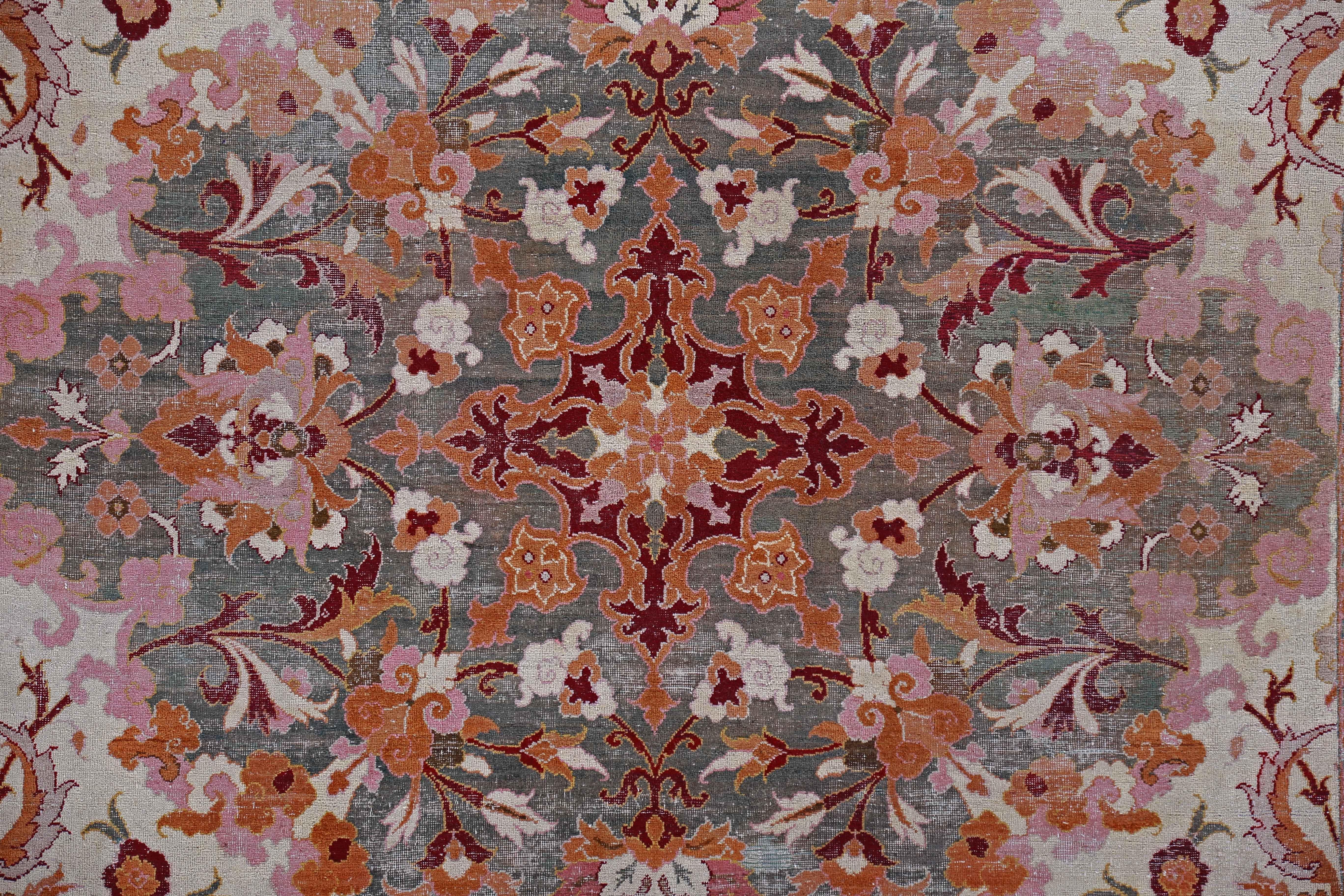 Perse Tapis persan ancien à motif Agra en vente