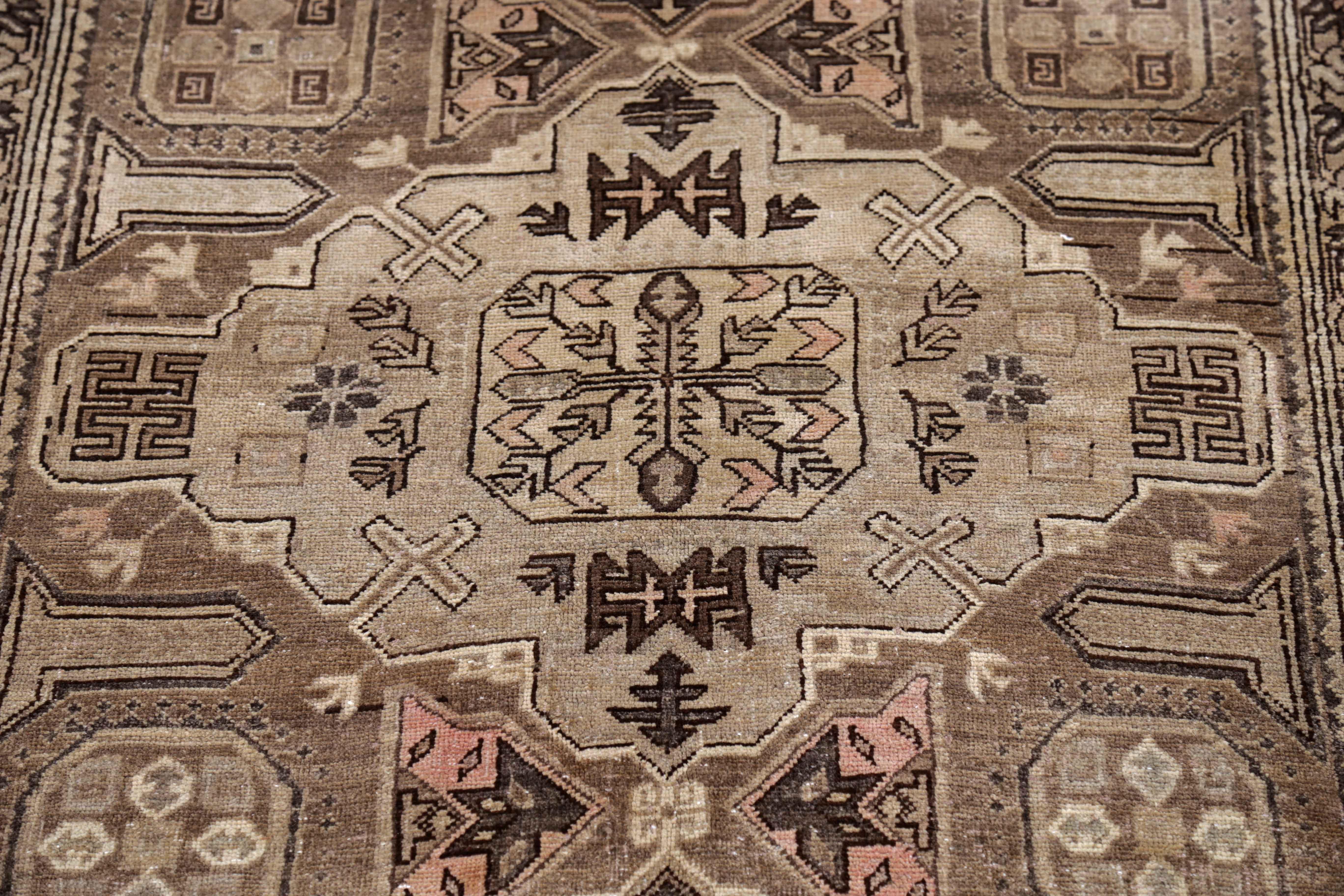 Perse Tapis persan ancien design azerbaïdjan en vente