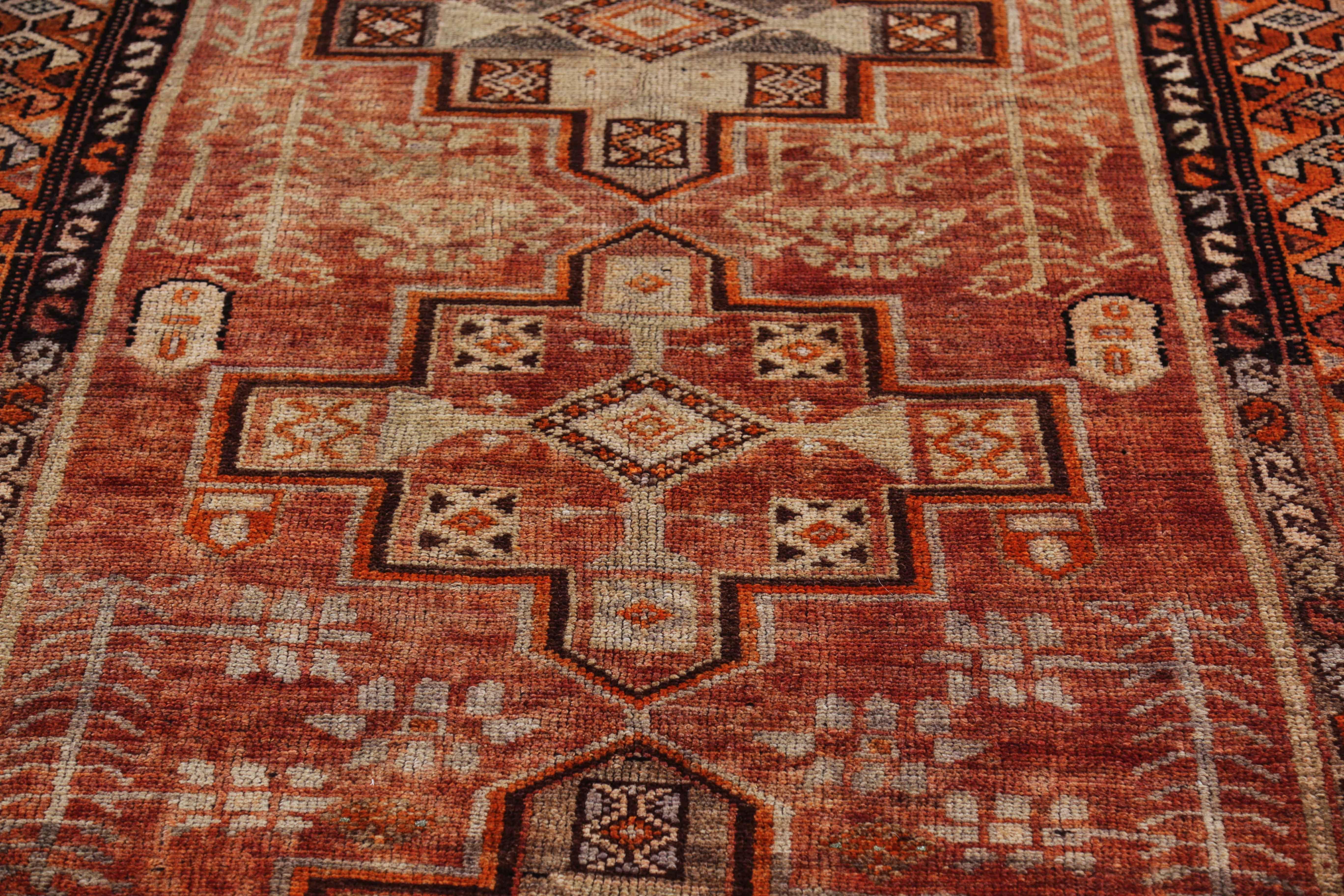 Perse Tapis persan ancien design azerbaïdjan en vente