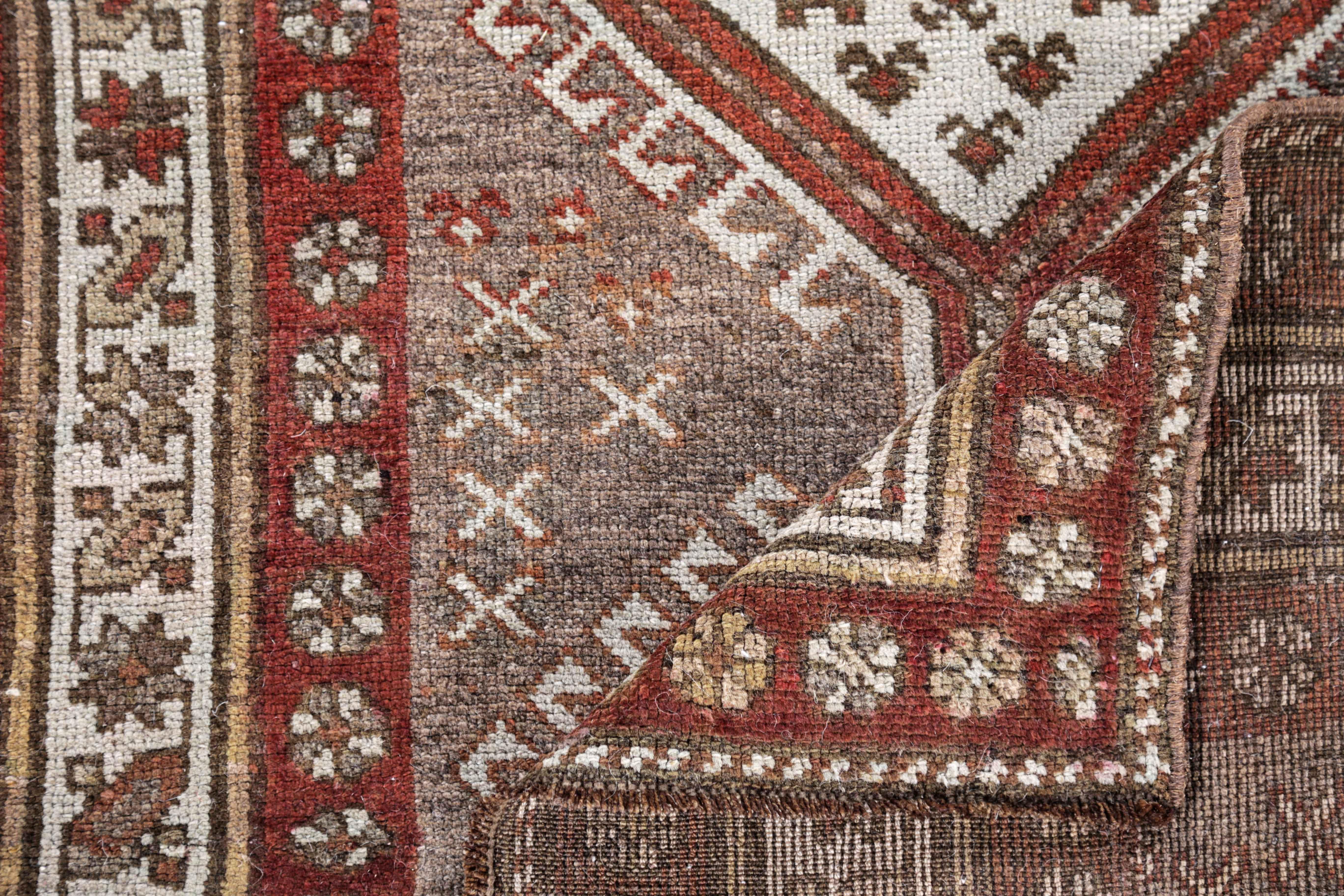 Tappeto persiano antico Bijar Design In condizioni ottime in vendita a Dallas, TX