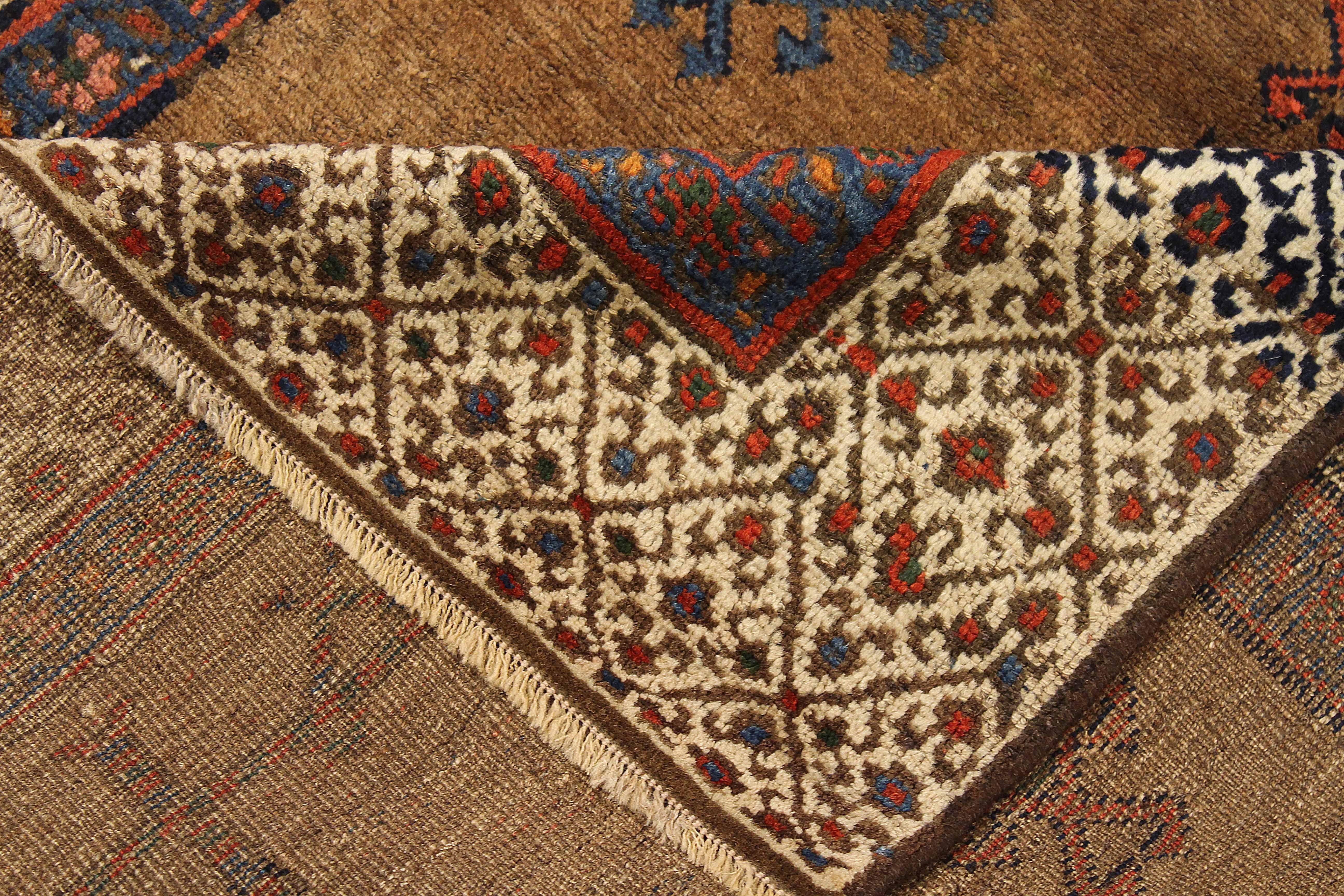 Perse Tapis persan ancien design Bijar en vente
