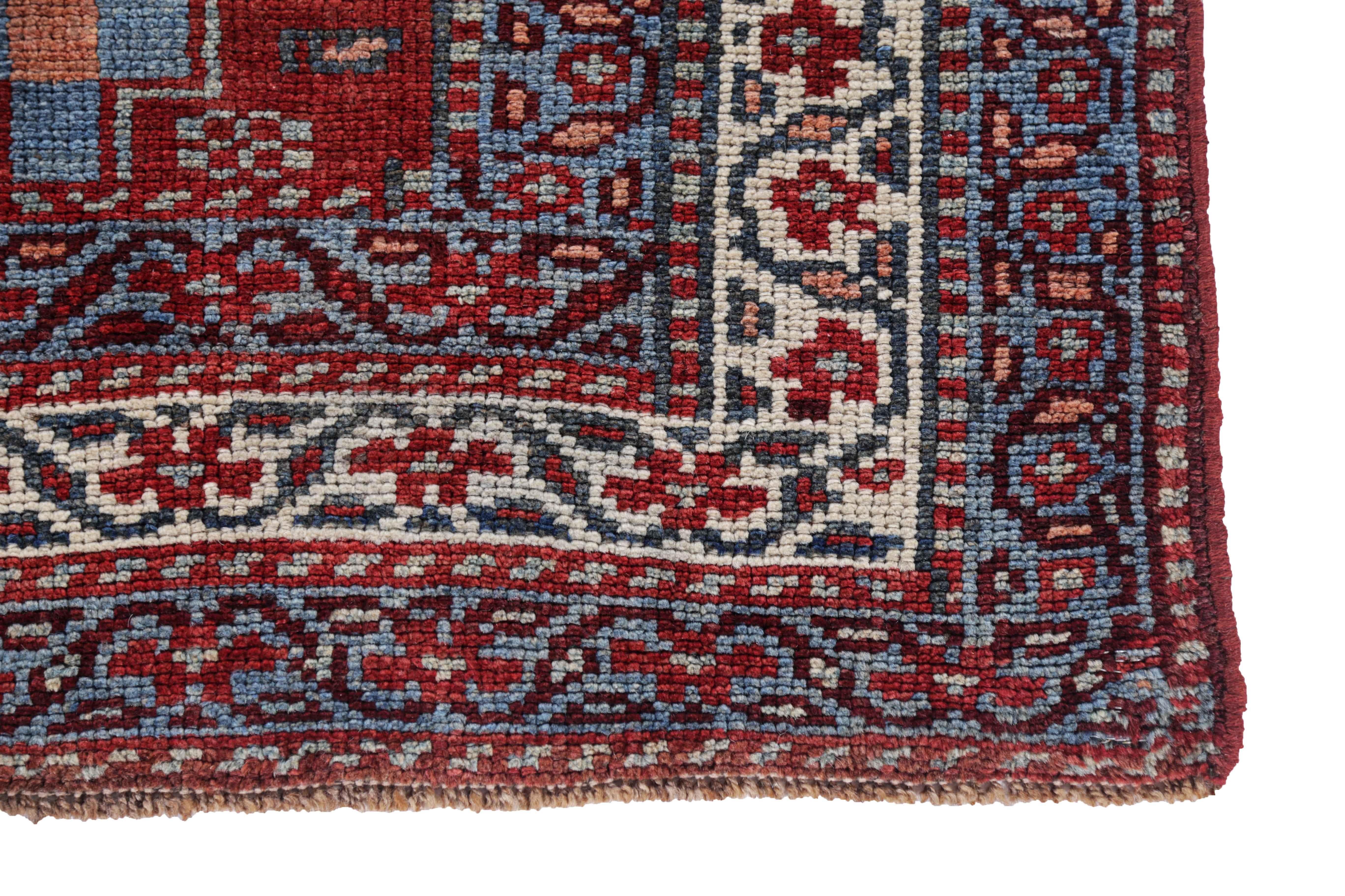 Antique Persian Area Rug Bijar Design In Excellent Condition For Sale In Dallas, TX