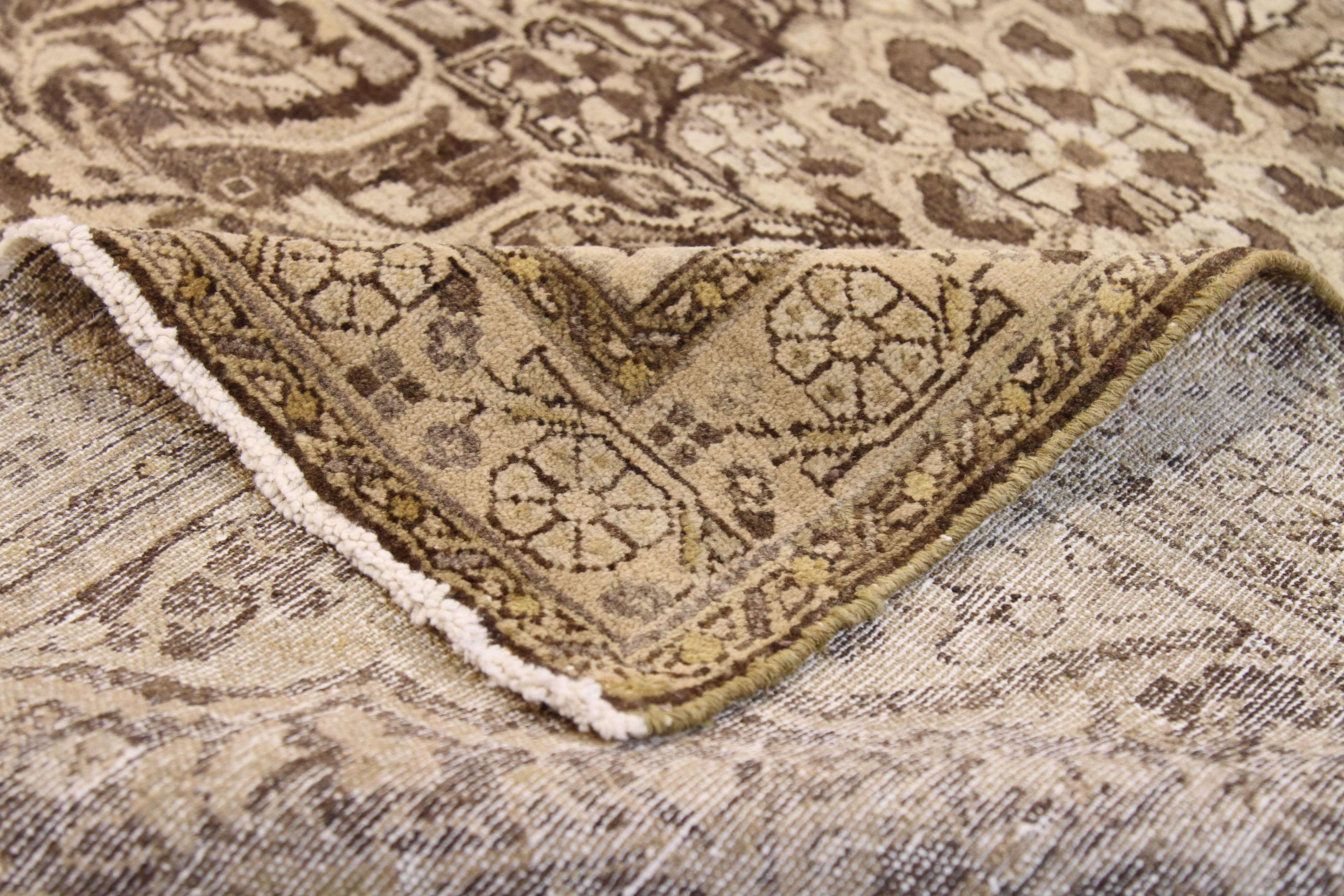 Perse Tapis persan ancien à motif brochalo en vente