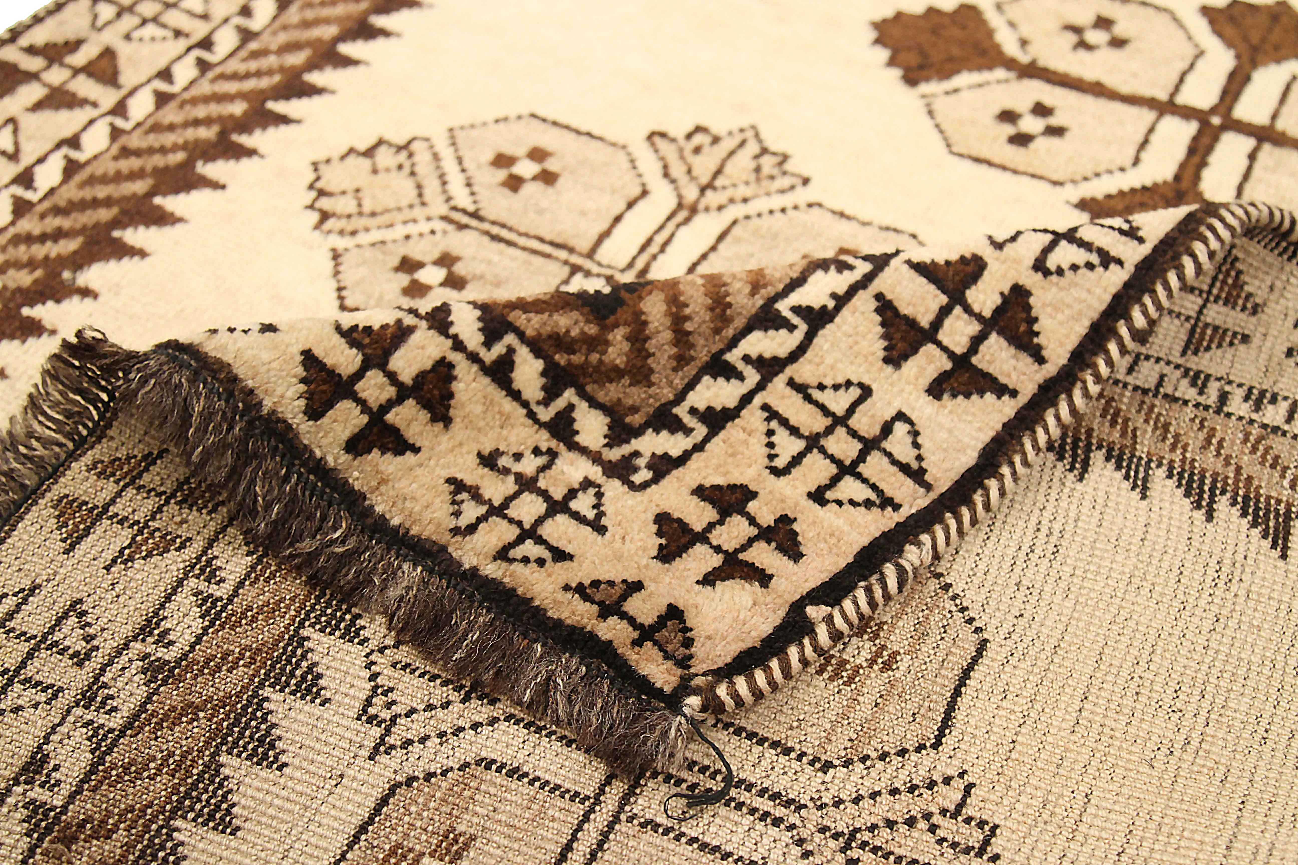 Antiker persischer Teppich im Gabbeh-Design (Persisch) im Angebot