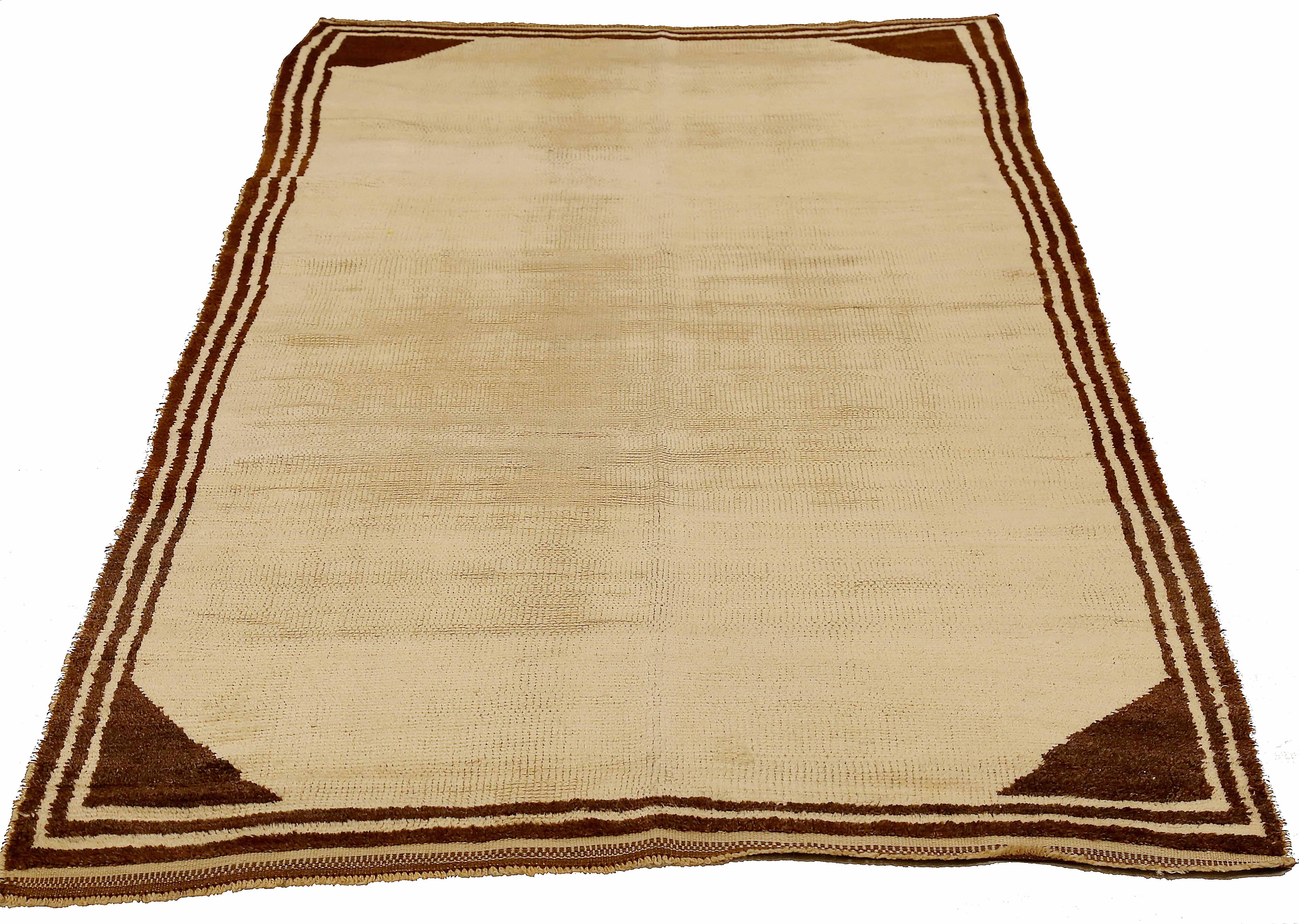 Antique Persian Area Rug, Handwoven with Premium Sheep's Wool, Colored with Natural Vegetable Dyes, Traditional Gabbeh Design, Master Artisan Craftsmanship, Versatile Home Interior Design, Small Dimension 4'1