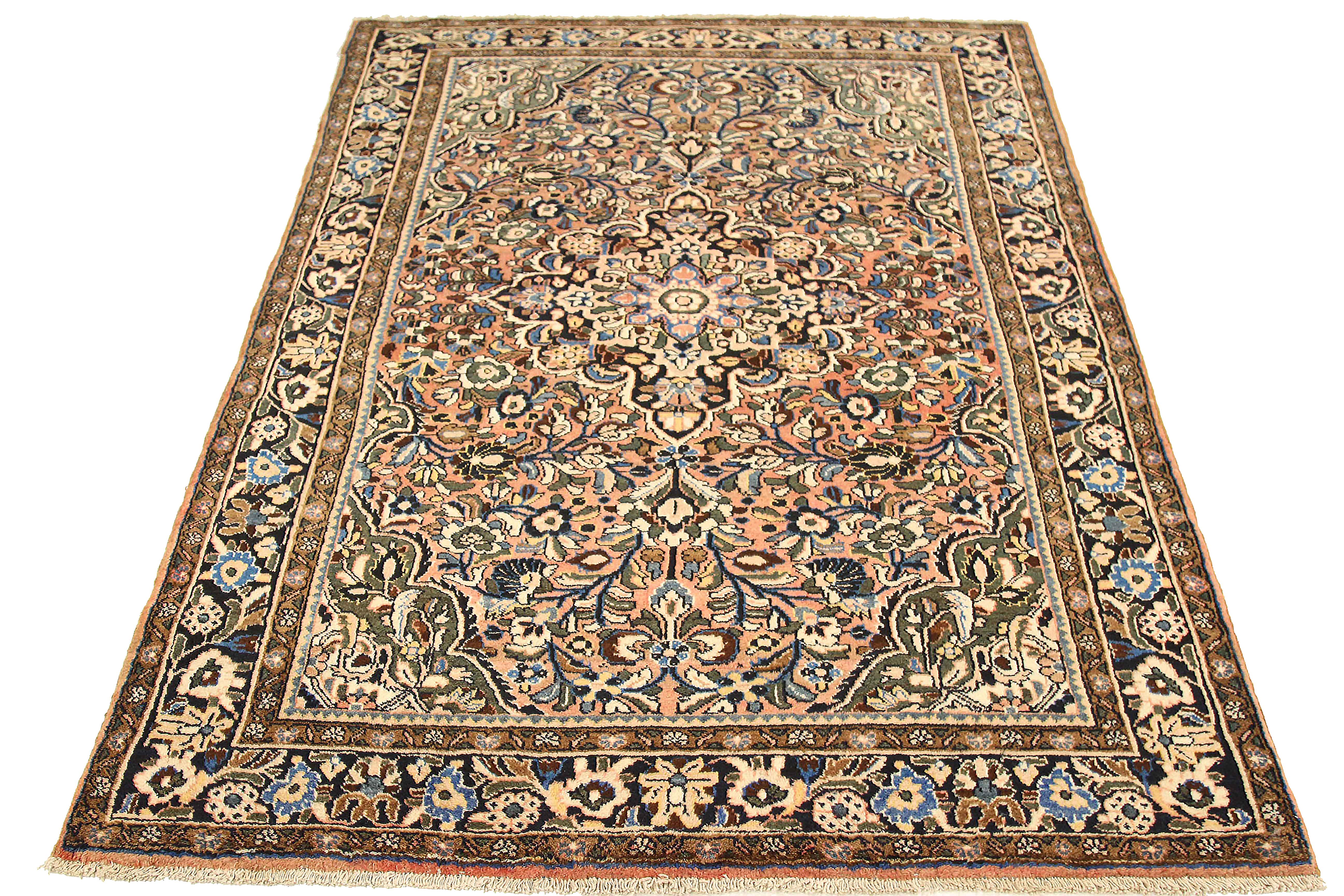 Antiker persischer Teppich, handgewebt aus feinster Schafswolle. Es ist mit natürlichen pflanzlichen Farbstoffen gefärbt, die für Menschen und Haustiere sicher sind. Es handelt sich um ein traditionelles Hamedan-Design, das von erfahrenen