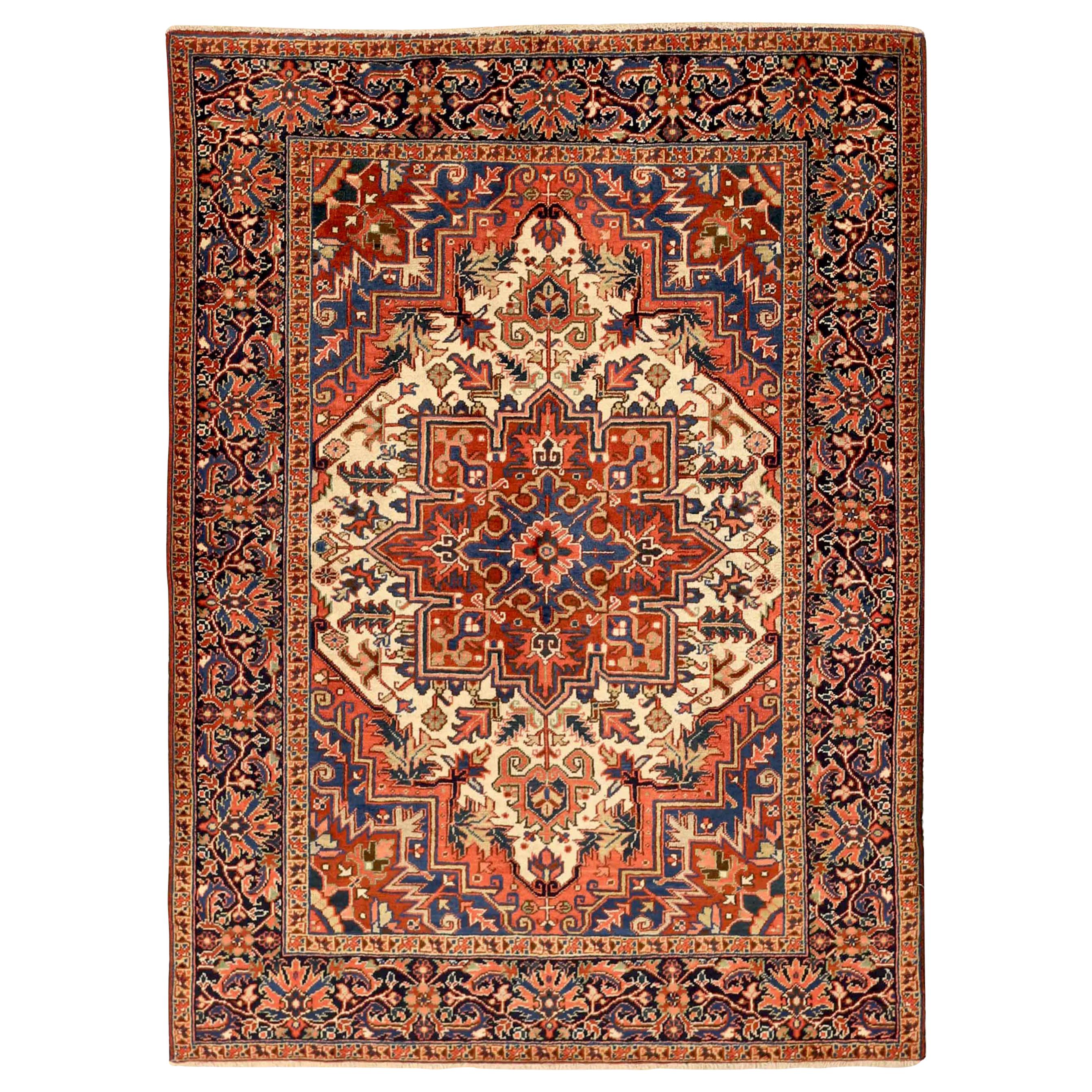 Antiker persischer Teppich im Heriz-Design