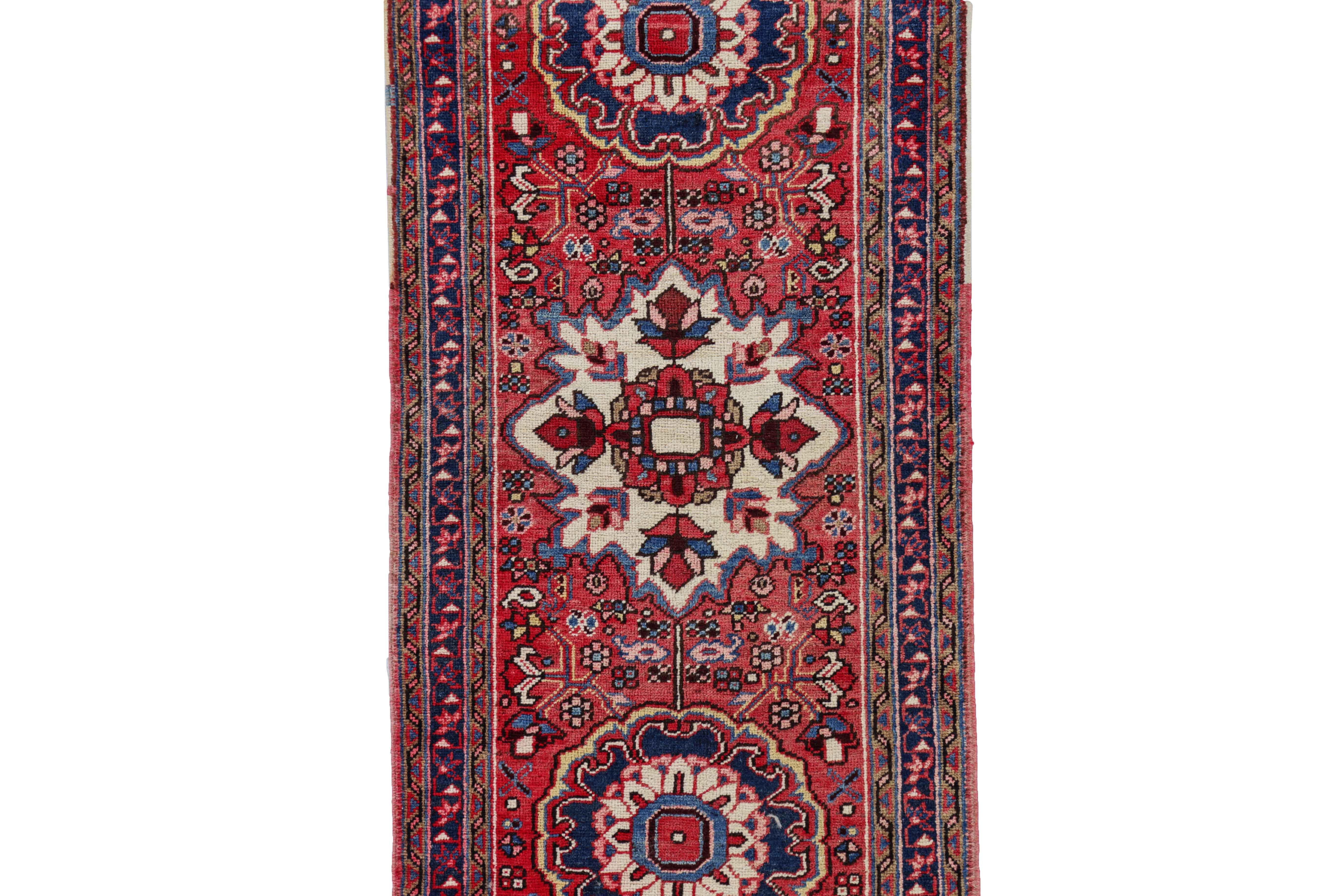 Antiker persischer Teppich im Heriz-Design (Heriz Serapi) im Angebot