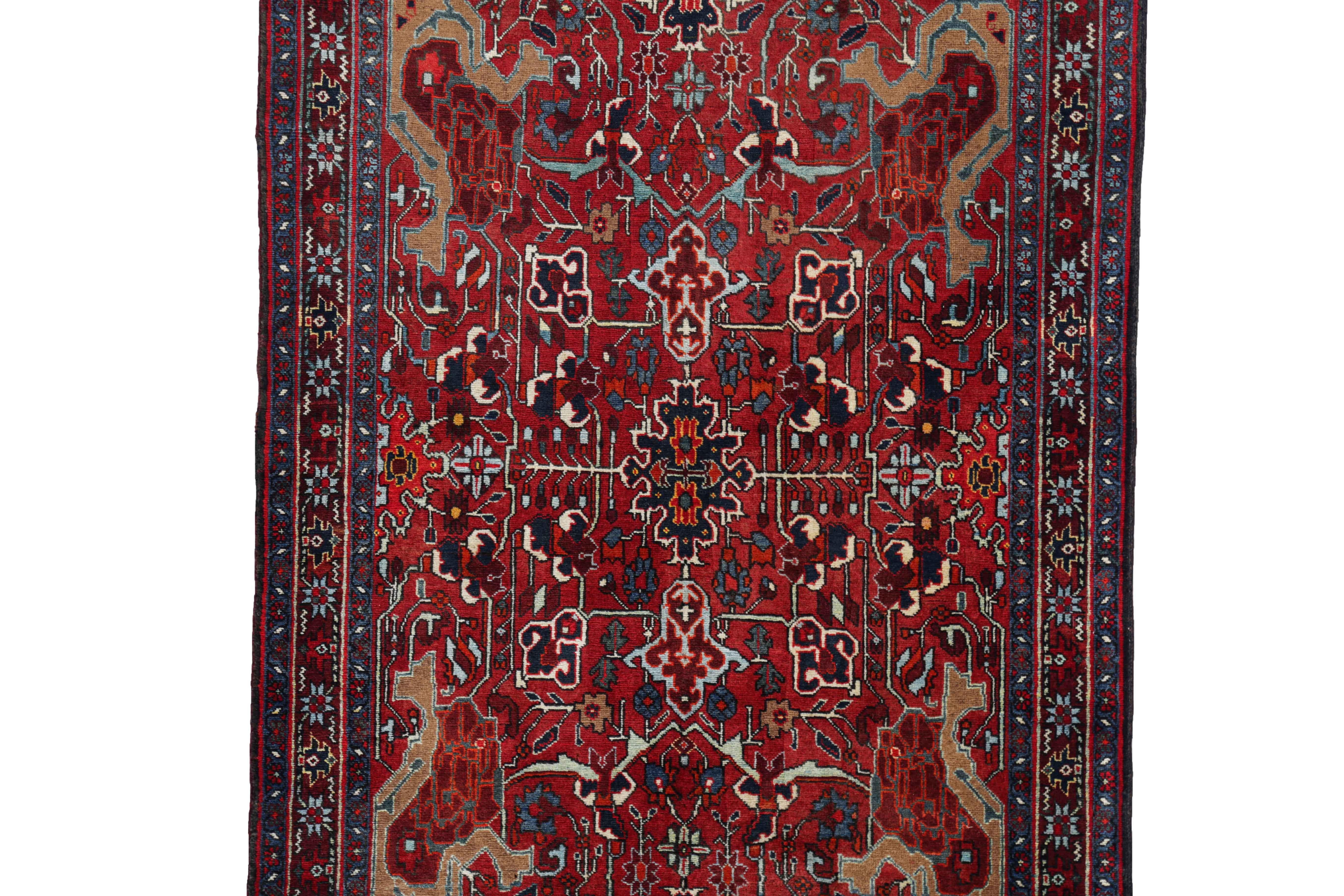 Heriz Serapi Antique Persian Area Rug Heriz Design For Sale