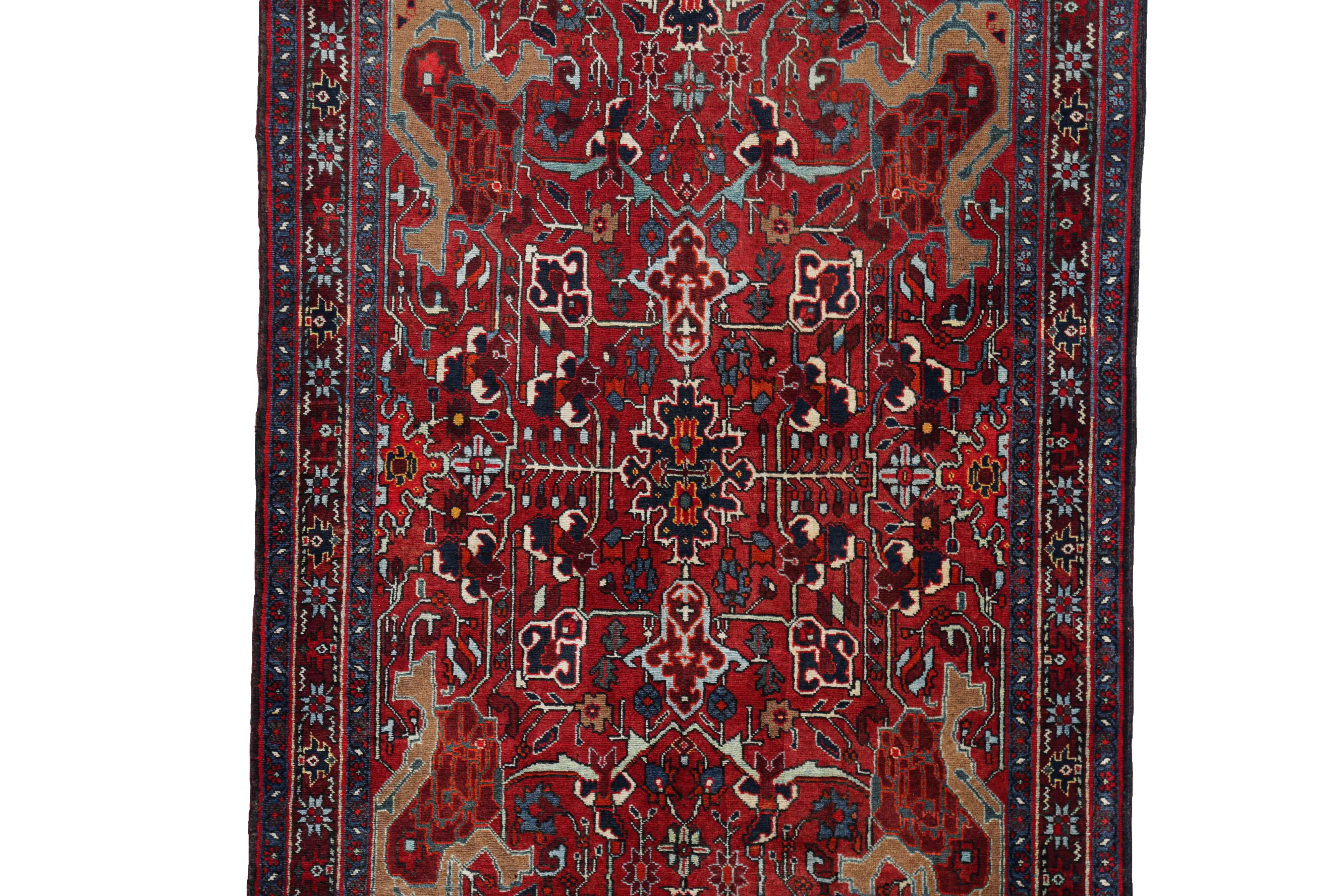 Heriz Serapi Antique Persian Area Rug Heriz Design For Sale