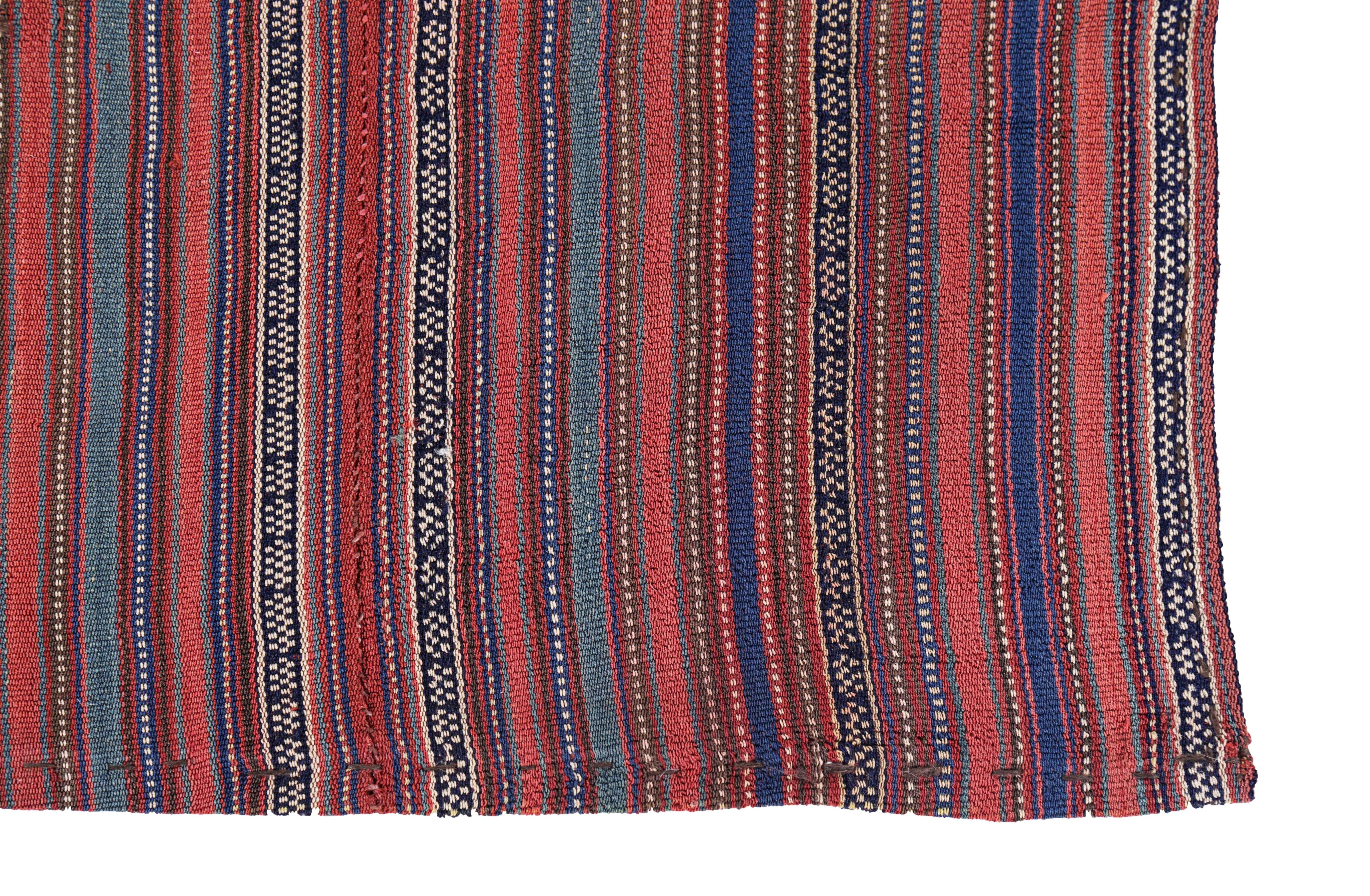Perse Tapis persan ancien design Jajim en vente