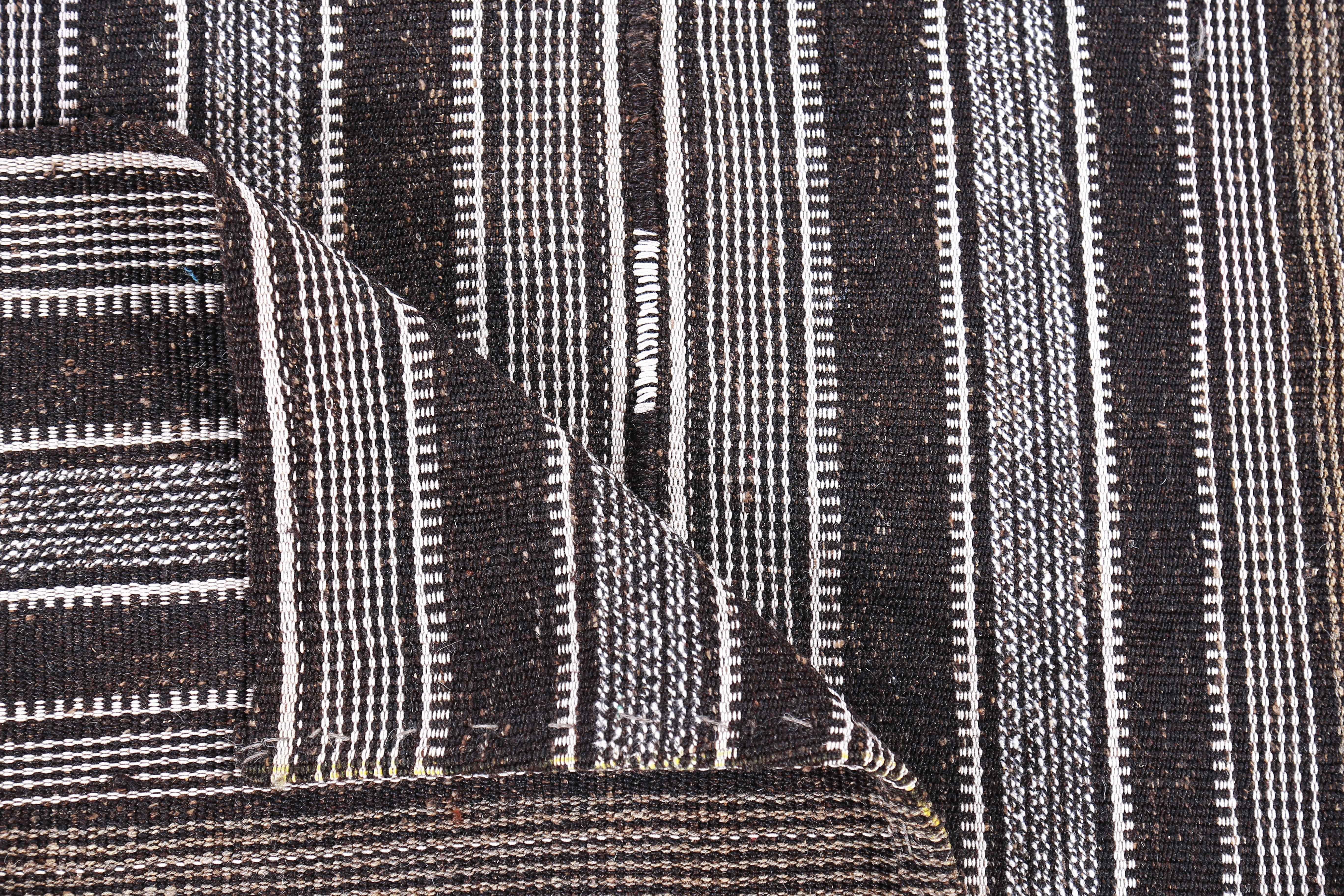 Tapis persan ancien design Jajim Excellent état - En vente à Dallas, TX