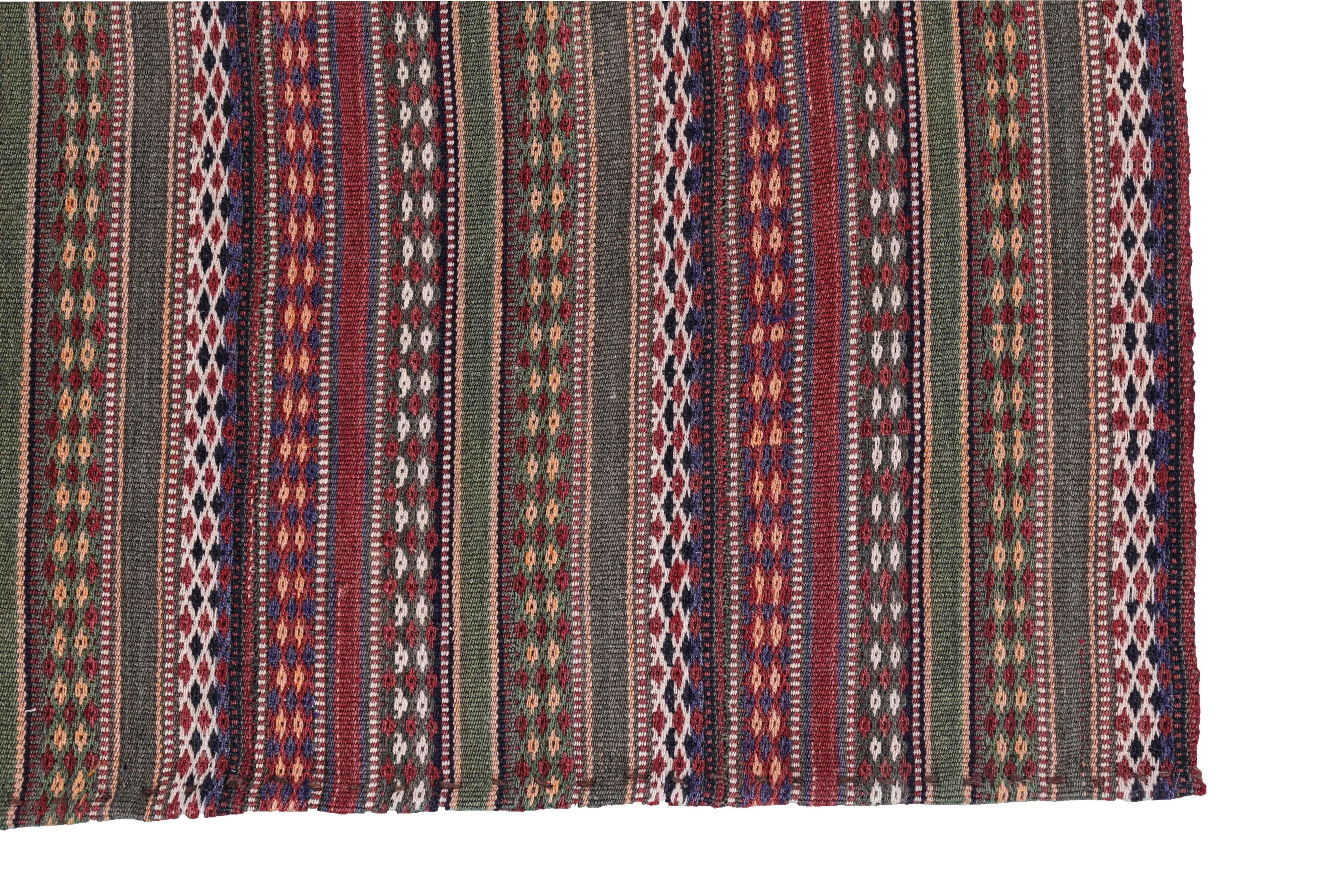 Antiker persischer Teppich mit Jajim-Muster (Persisch) im Angebot