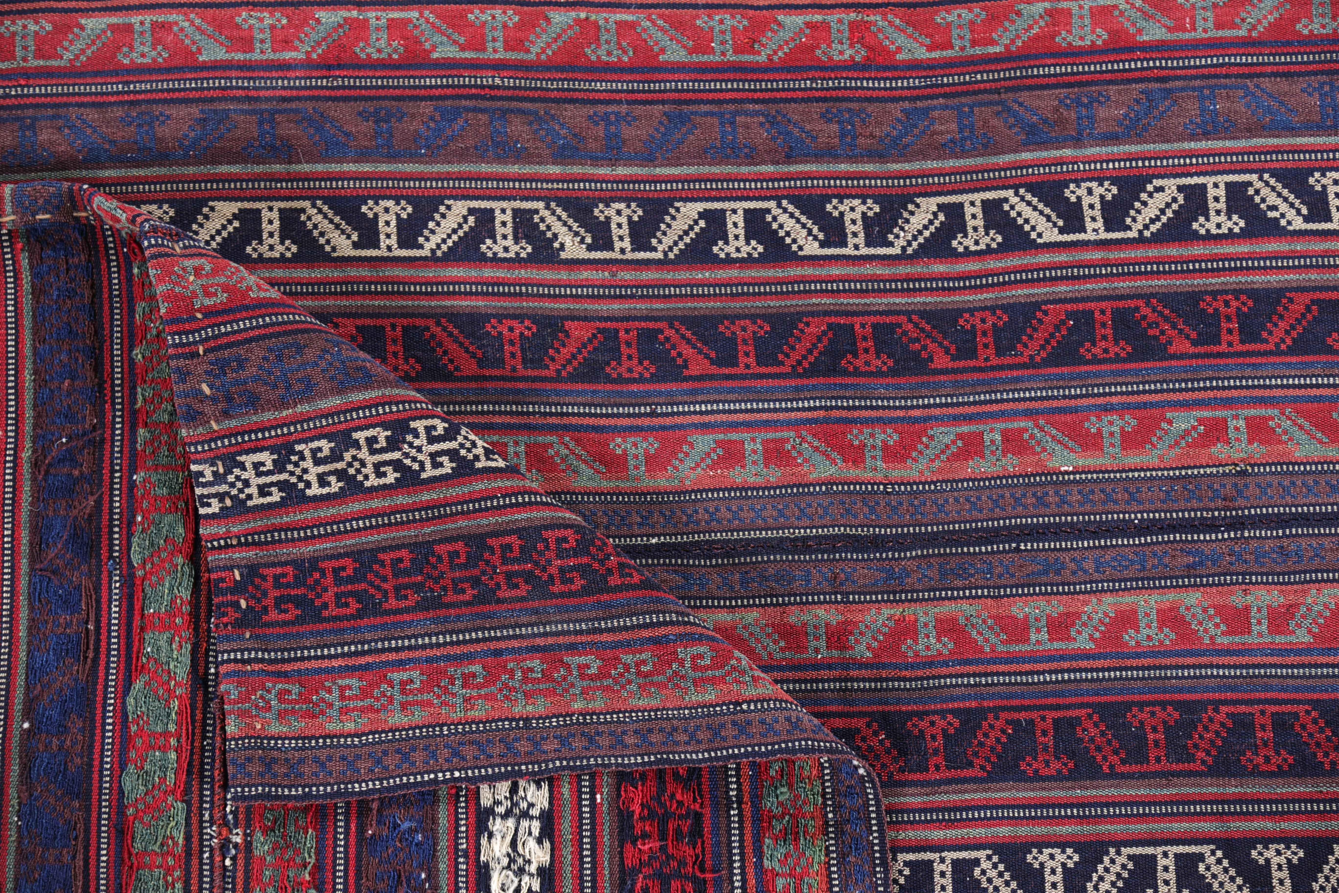 Antiker persischer Teppich mit Jajim-Muster im Zustand „Hervorragend“ im Angebot in Dallas, TX