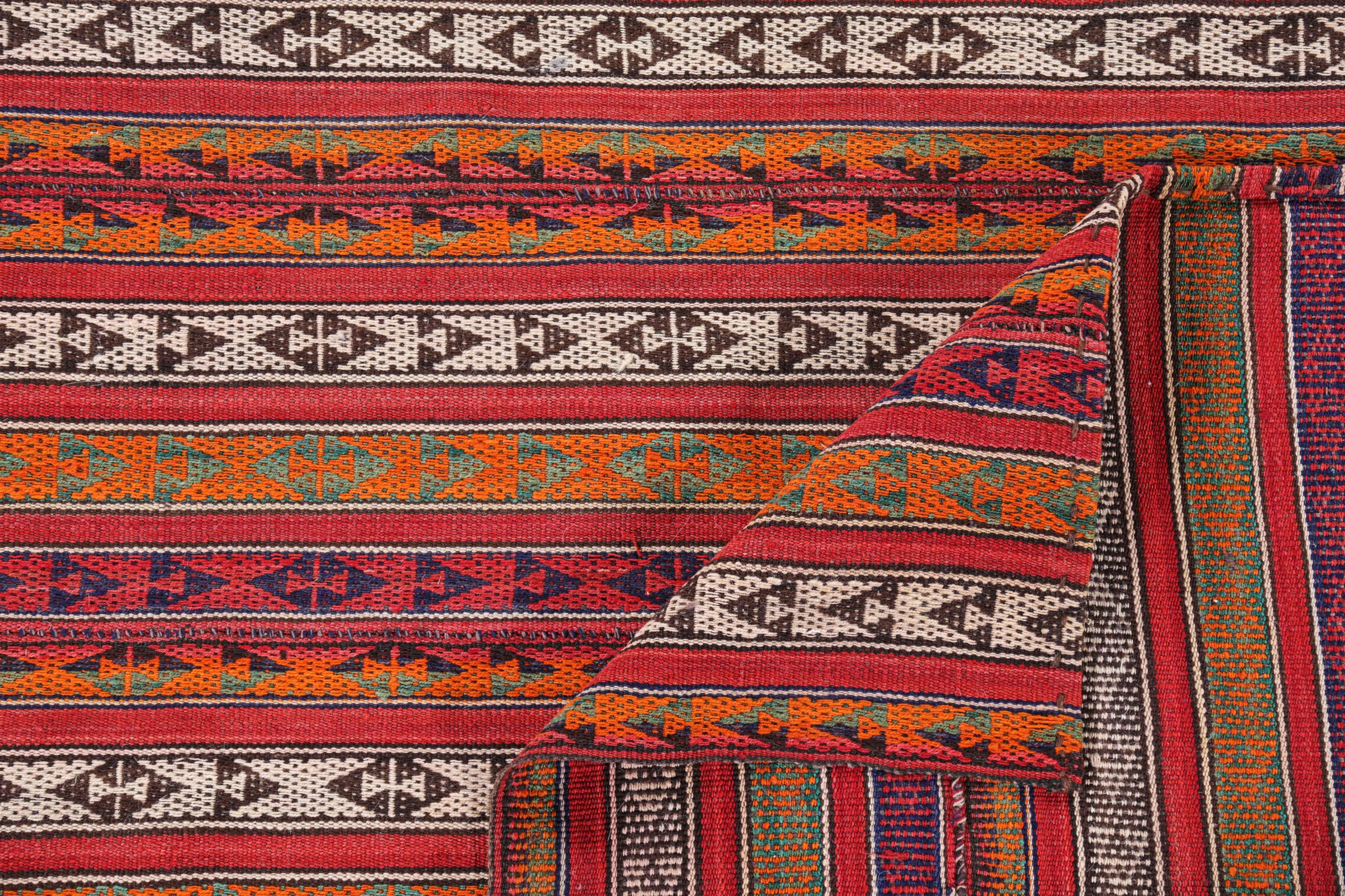 Tapis persan ancien design Jajim Excellent état - En vente à Dallas, TX