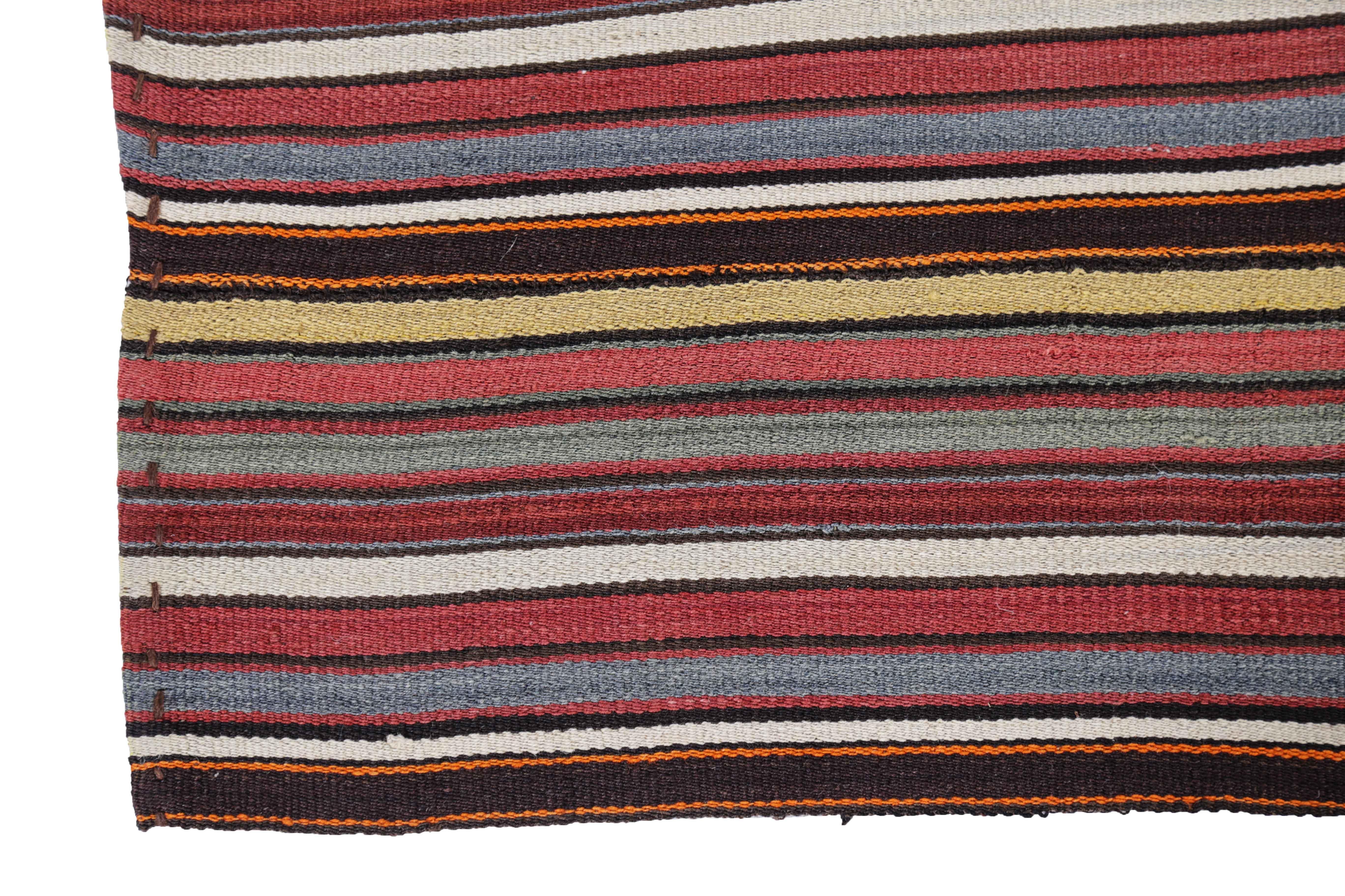 Antiker persischer Teppich mit Jajim-Muster (Persisch) im Angebot