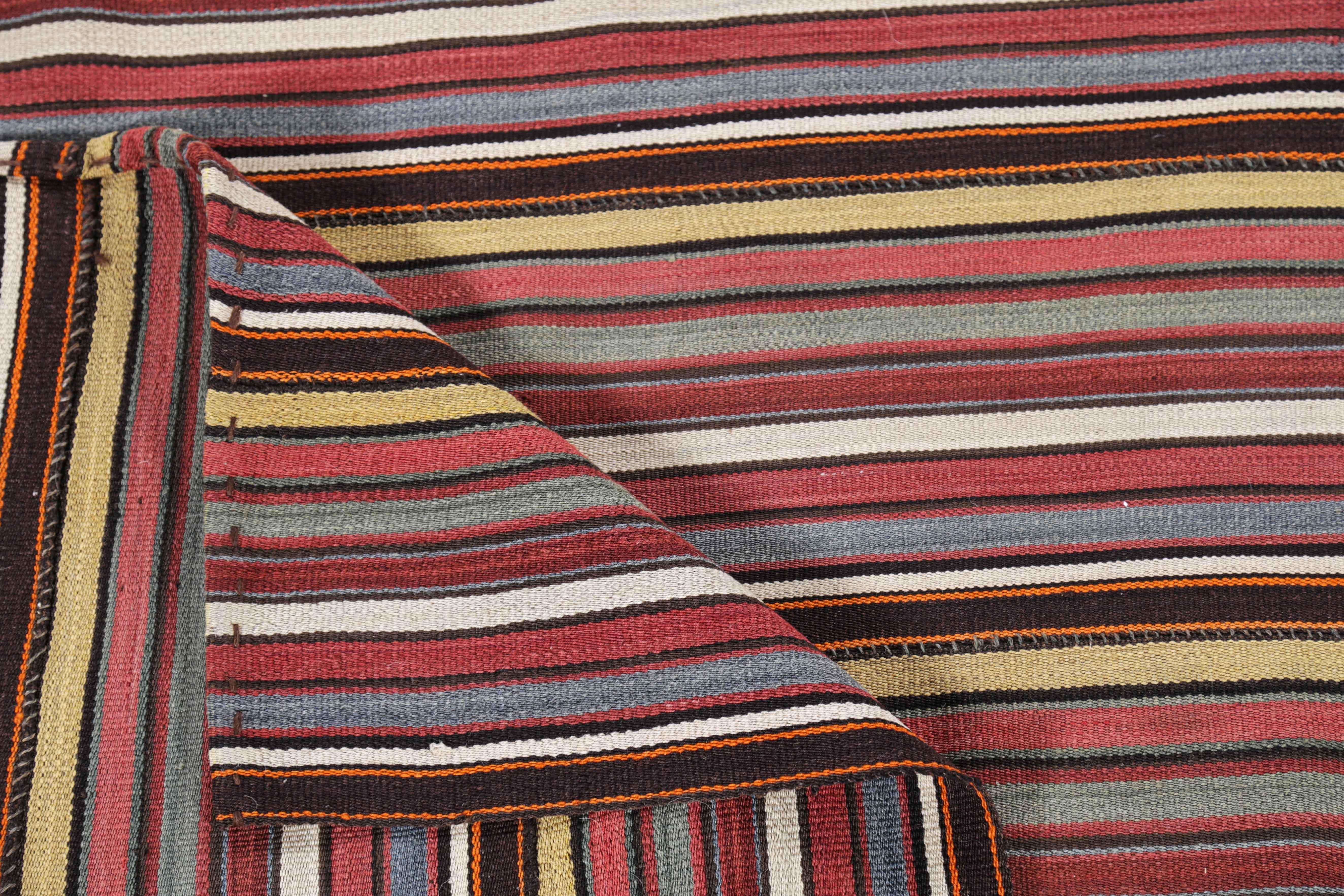 Antiker persischer Teppich mit Jajim-Muster im Zustand „Hervorragend“ im Angebot in Dallas, TX
