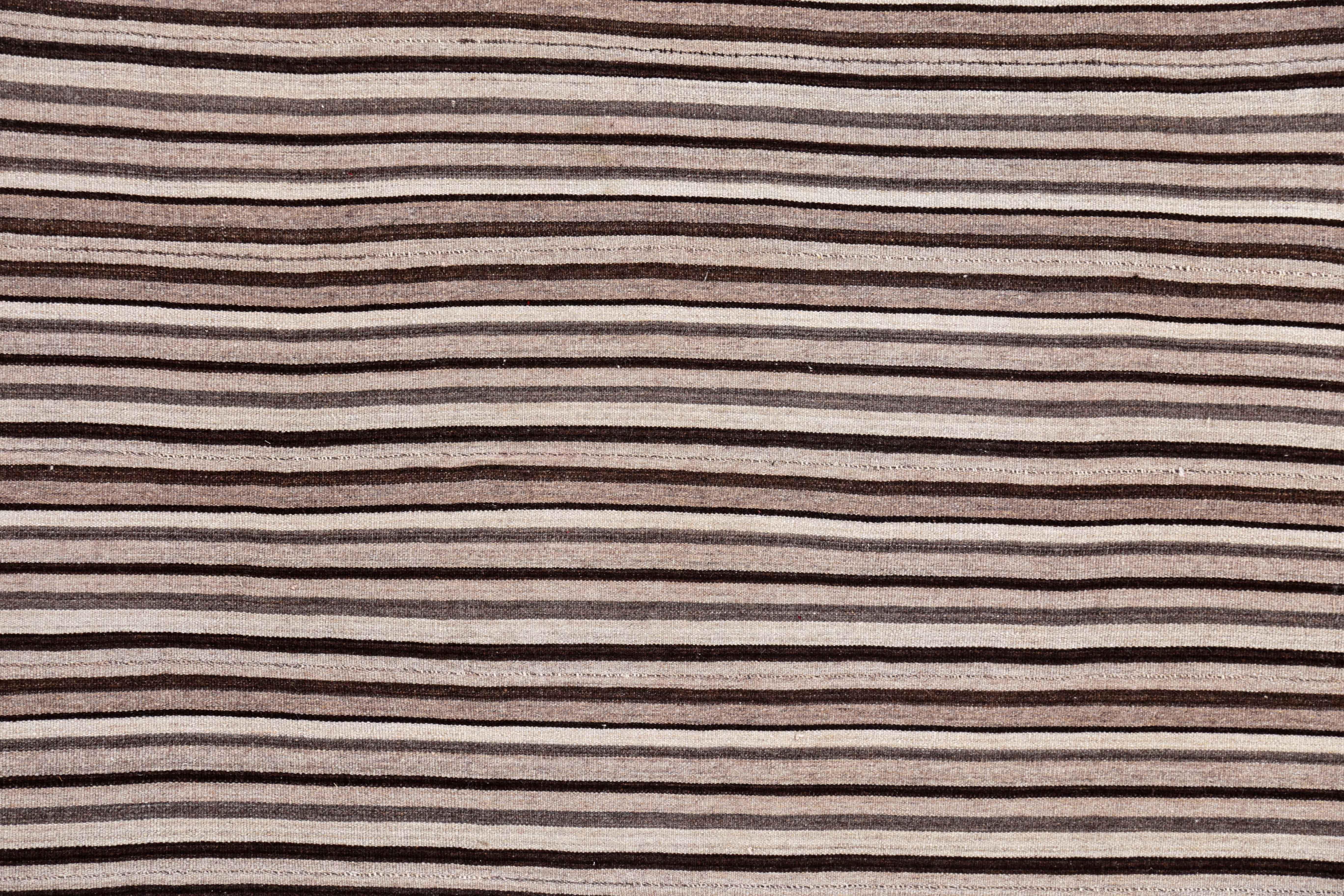 Autre Tapis persan ancien design Jajim en vente