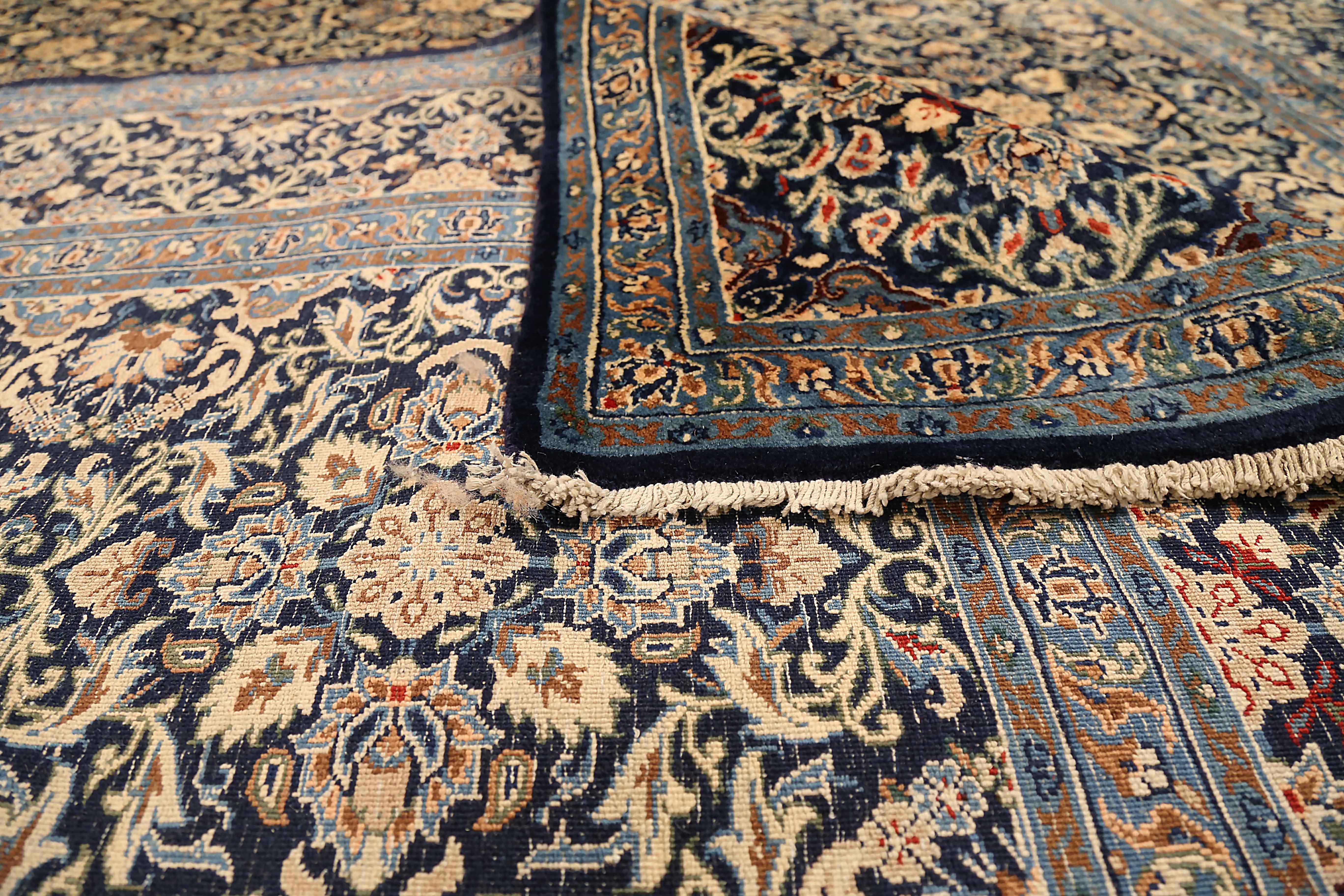 Tissé à la main Tapis persan ancien à motif Kashan en vente