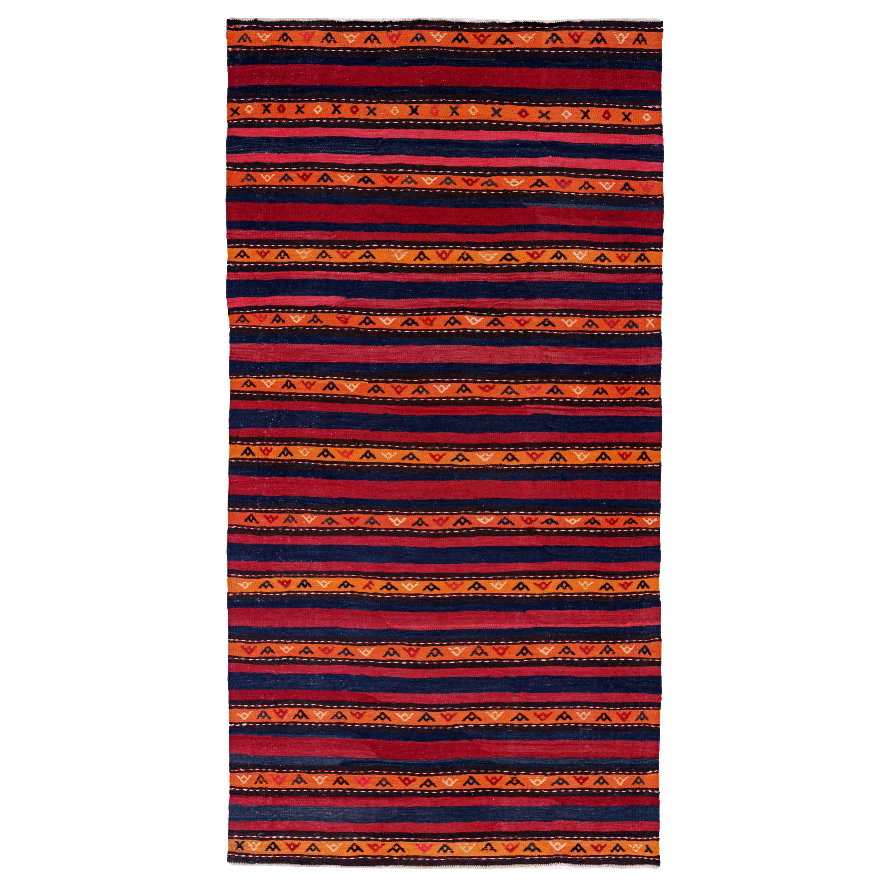 Tapis persan ancien à motif Kilim en vente