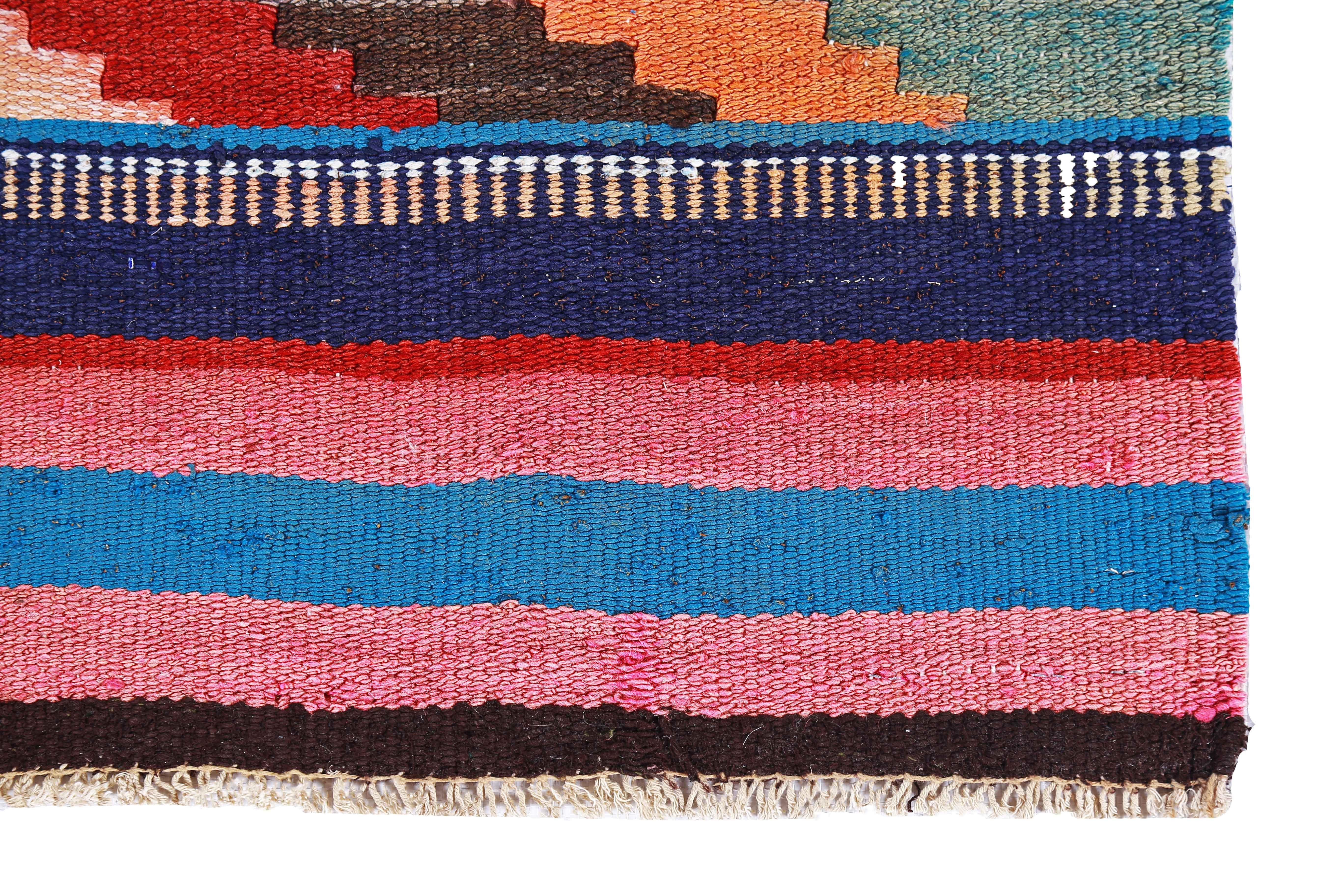 Antiker persischer Teppich im Kelim-Design im Zustand „Hervorragend“ im Angebot in Dallas, TX
