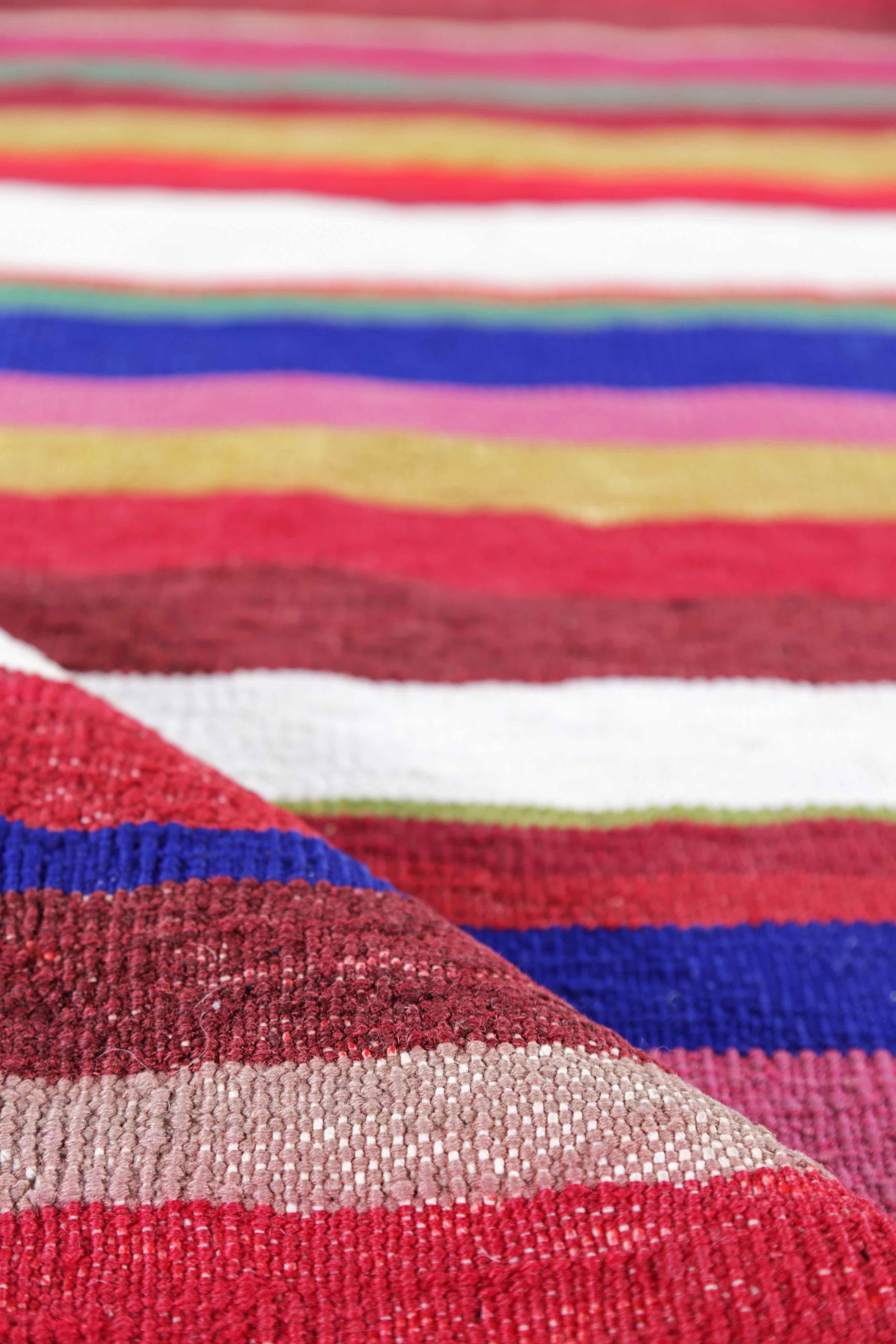 Tapis persan ancien à motif Kilim Excellent état - En vente à Dallas, TX