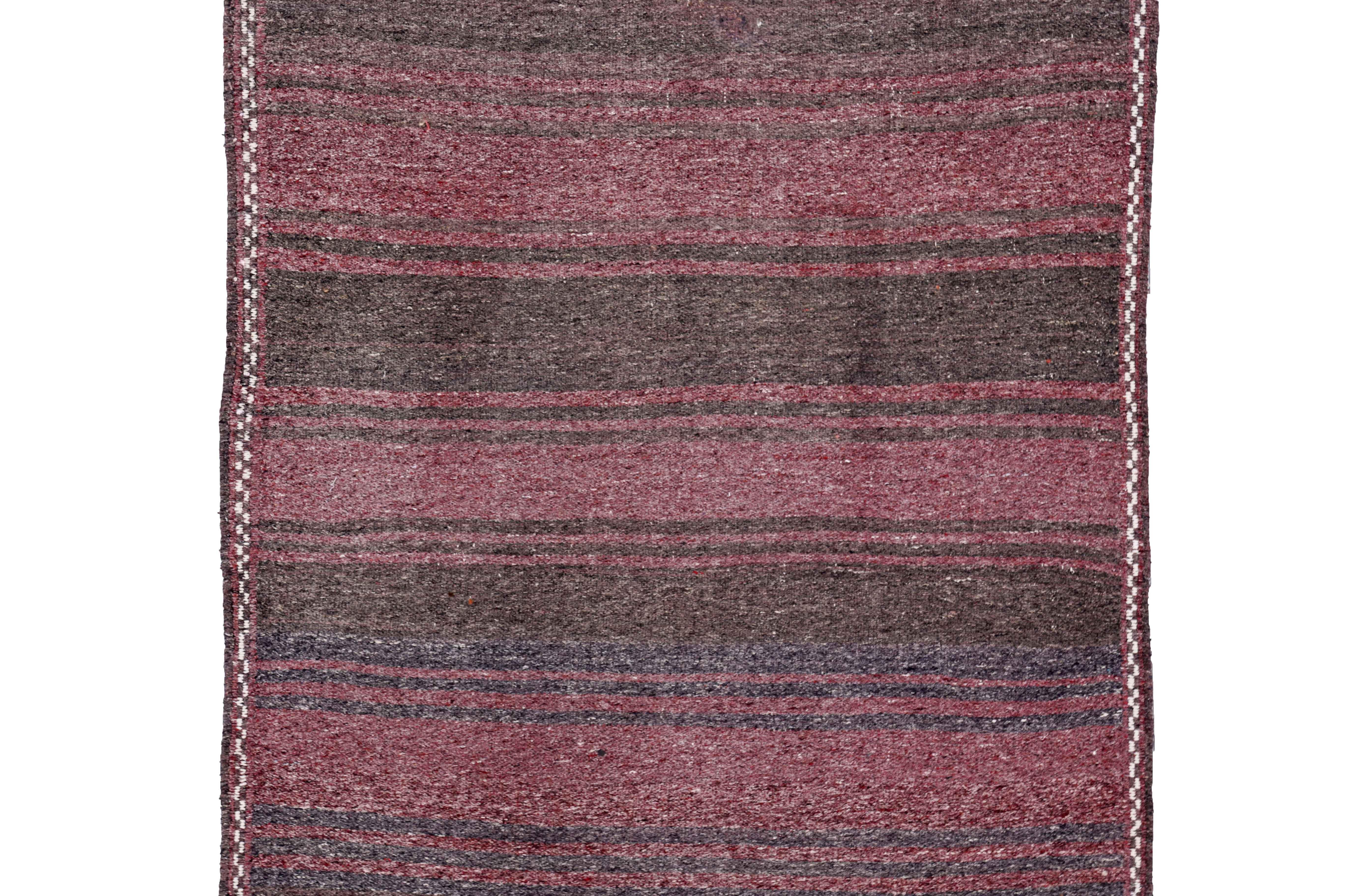 Antiker persischer Teppich im Kelim-Design (Persisch) im Angebot