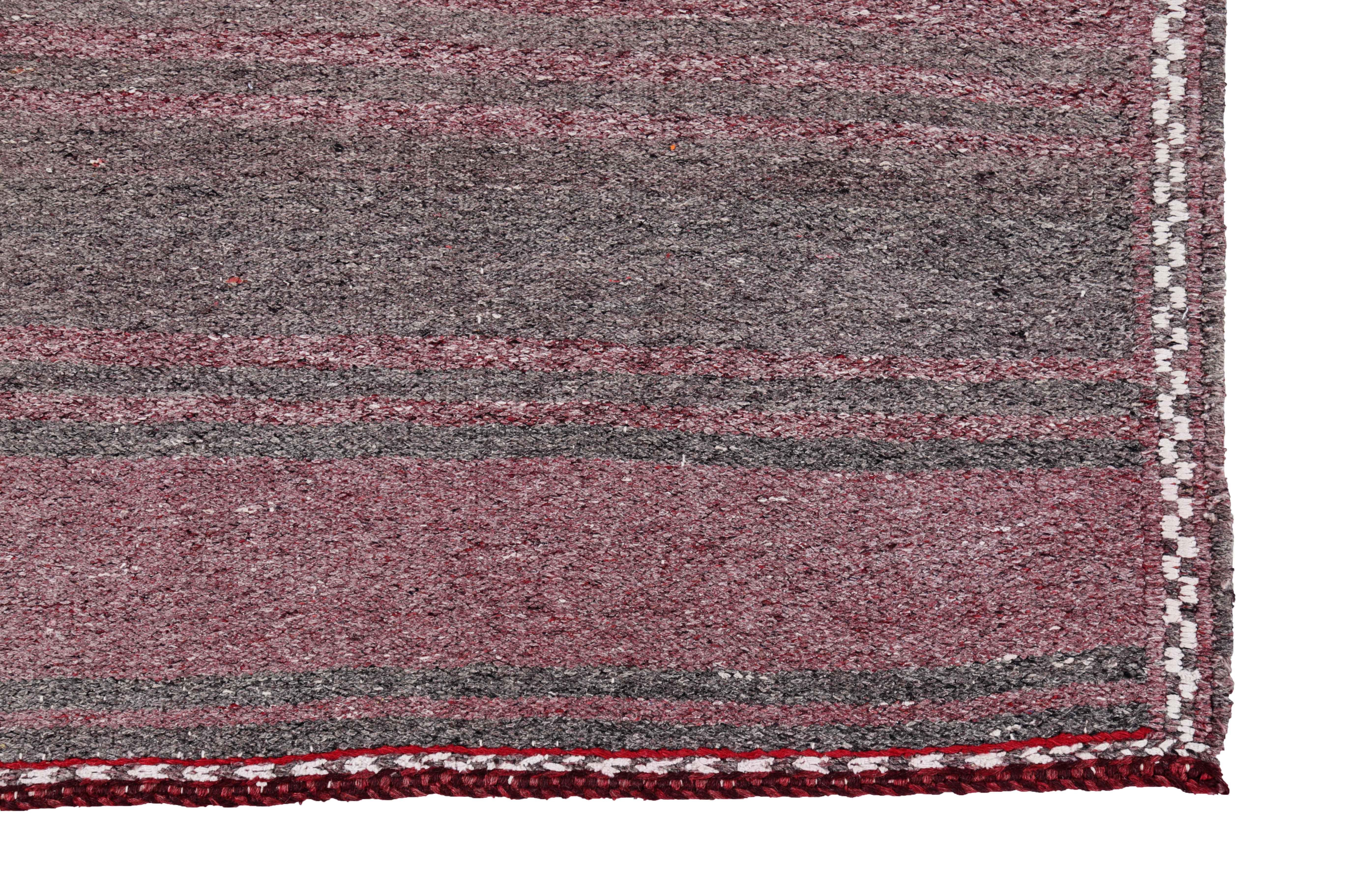 Antiker persischer Teppich im Kelim-Design (Handgewebt) im Angebot