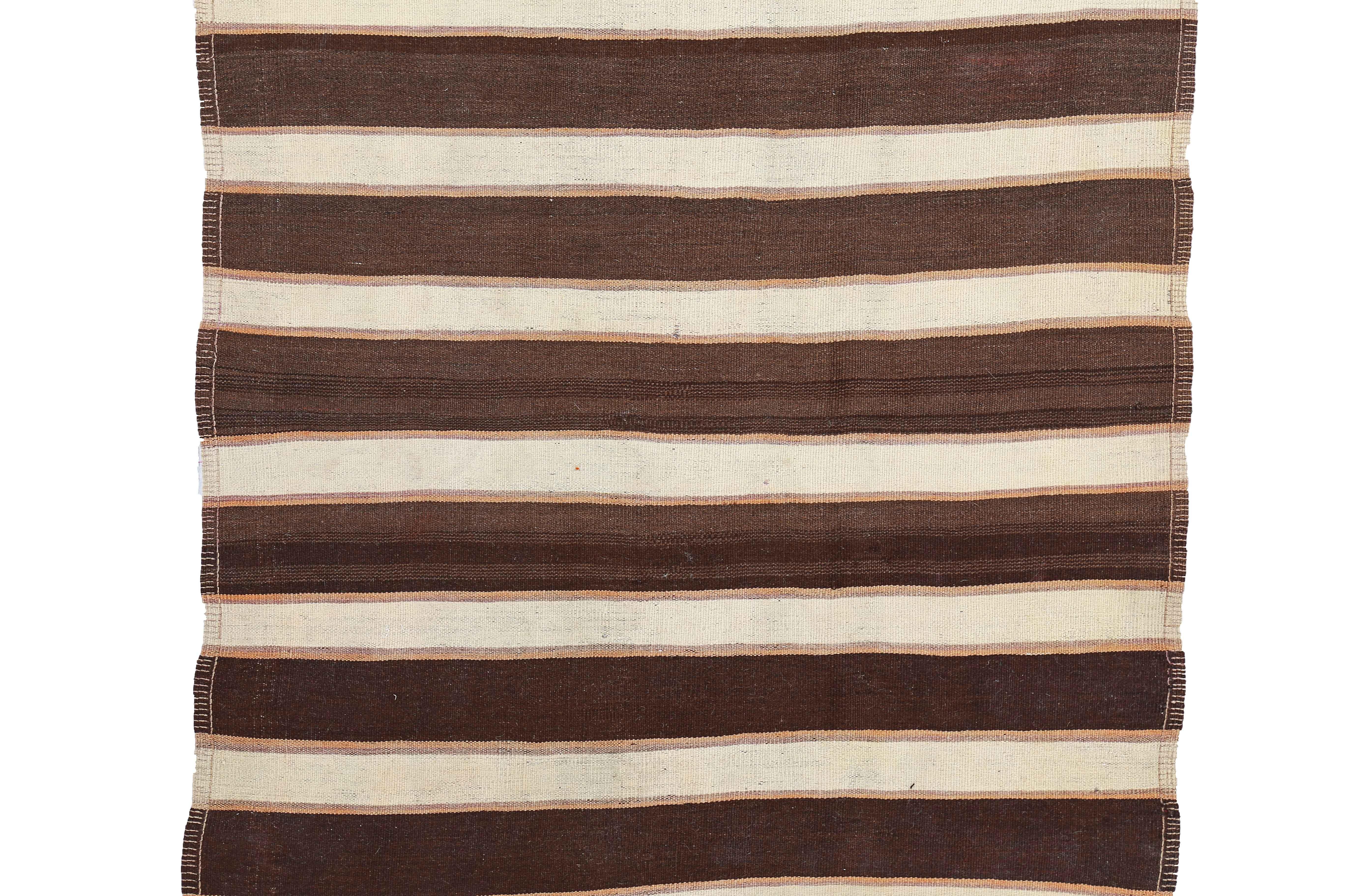 Persiano Antico tappeto persiano Rug & Kilim Design in vendita