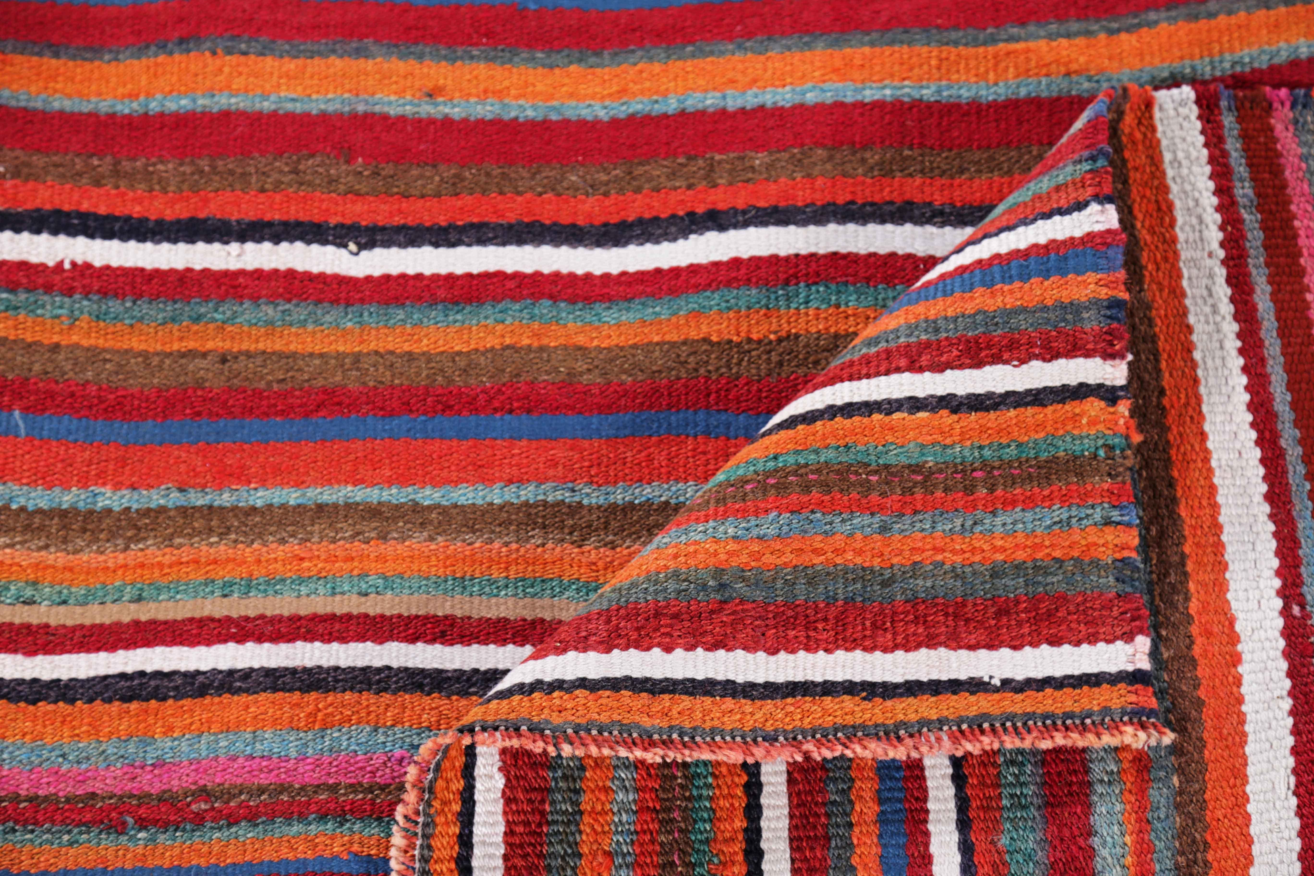 XX secolo Antico tappeto persiano Rug & Kilim Design in vendita