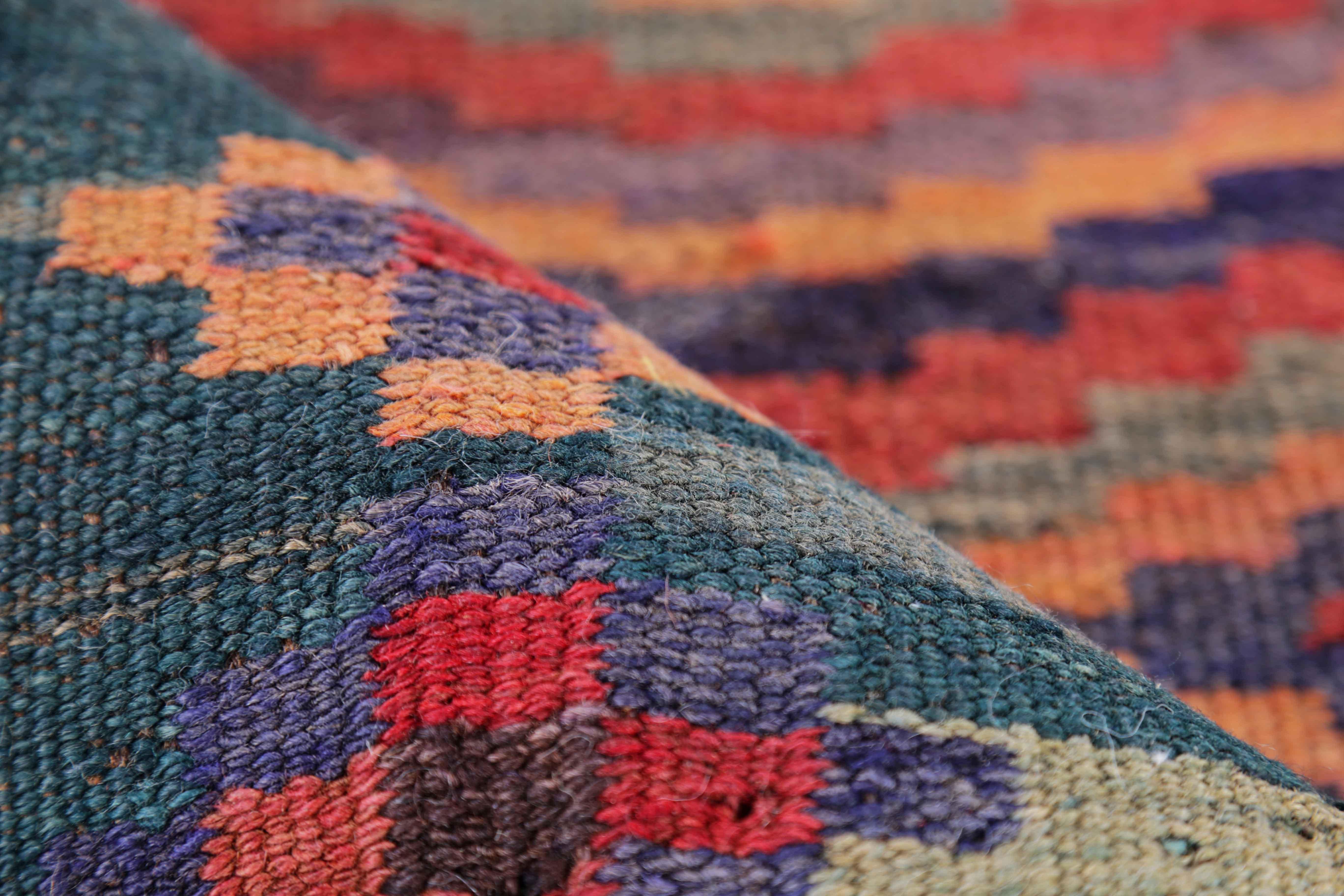 XX secolo Antico tappeto persiano Rug & Kilim Design in vendita
