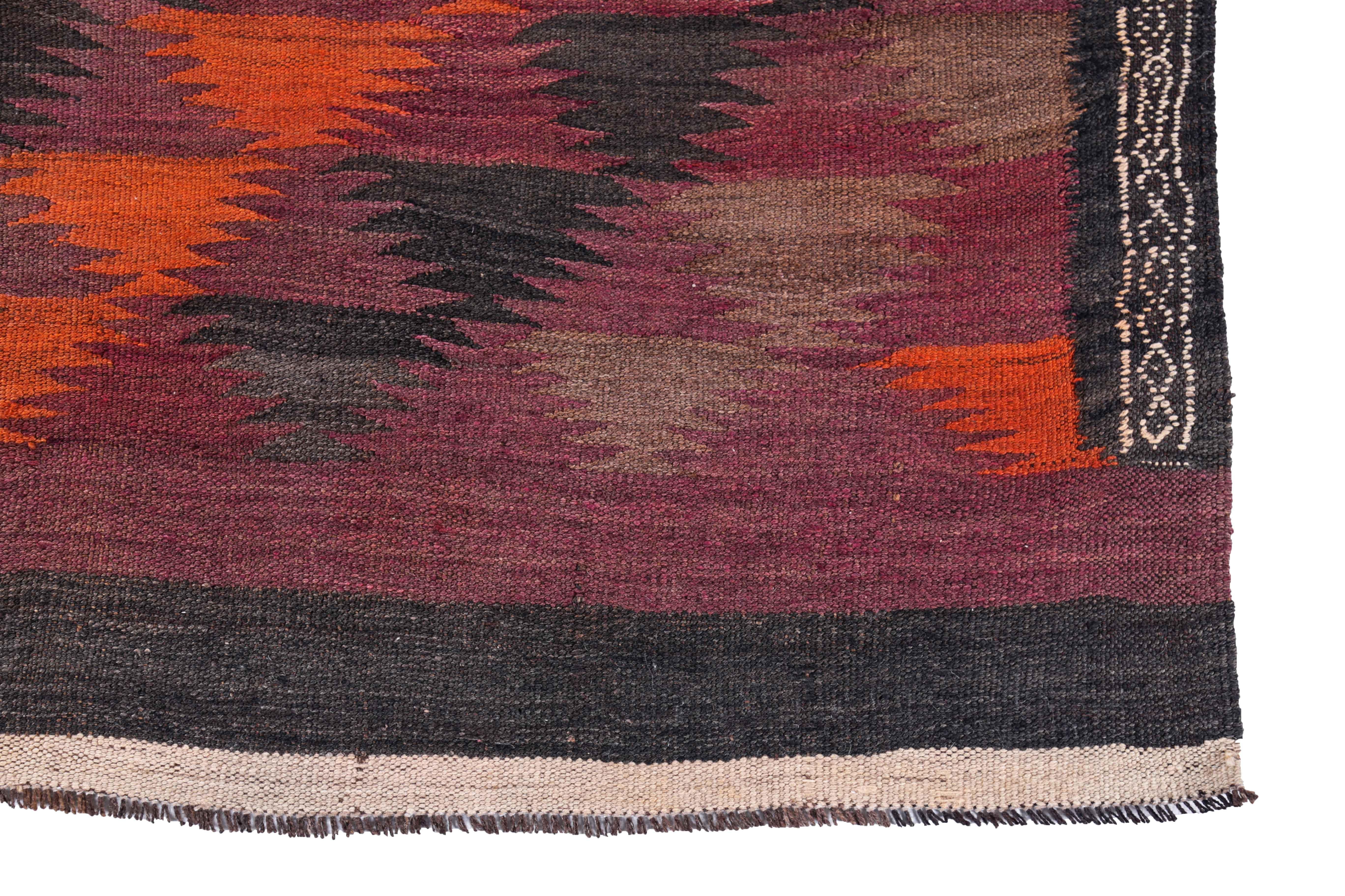 Antiker persischer Teppich im Kelim-Design im Zustand „Hervorragend“ im Angebot in Dallas, TX