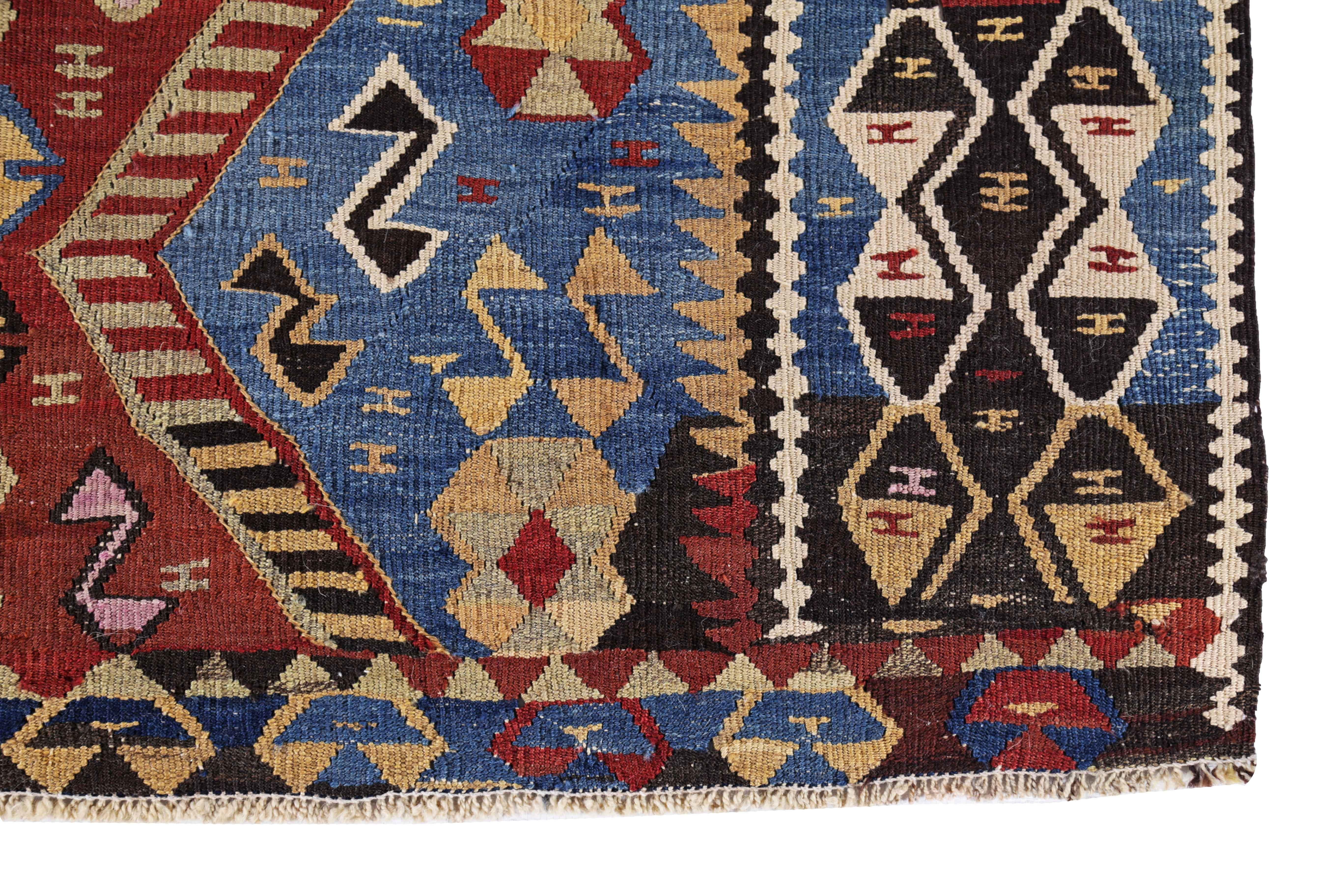 Alfombra Persa Antigua Kilim Design siglo XX en venta
