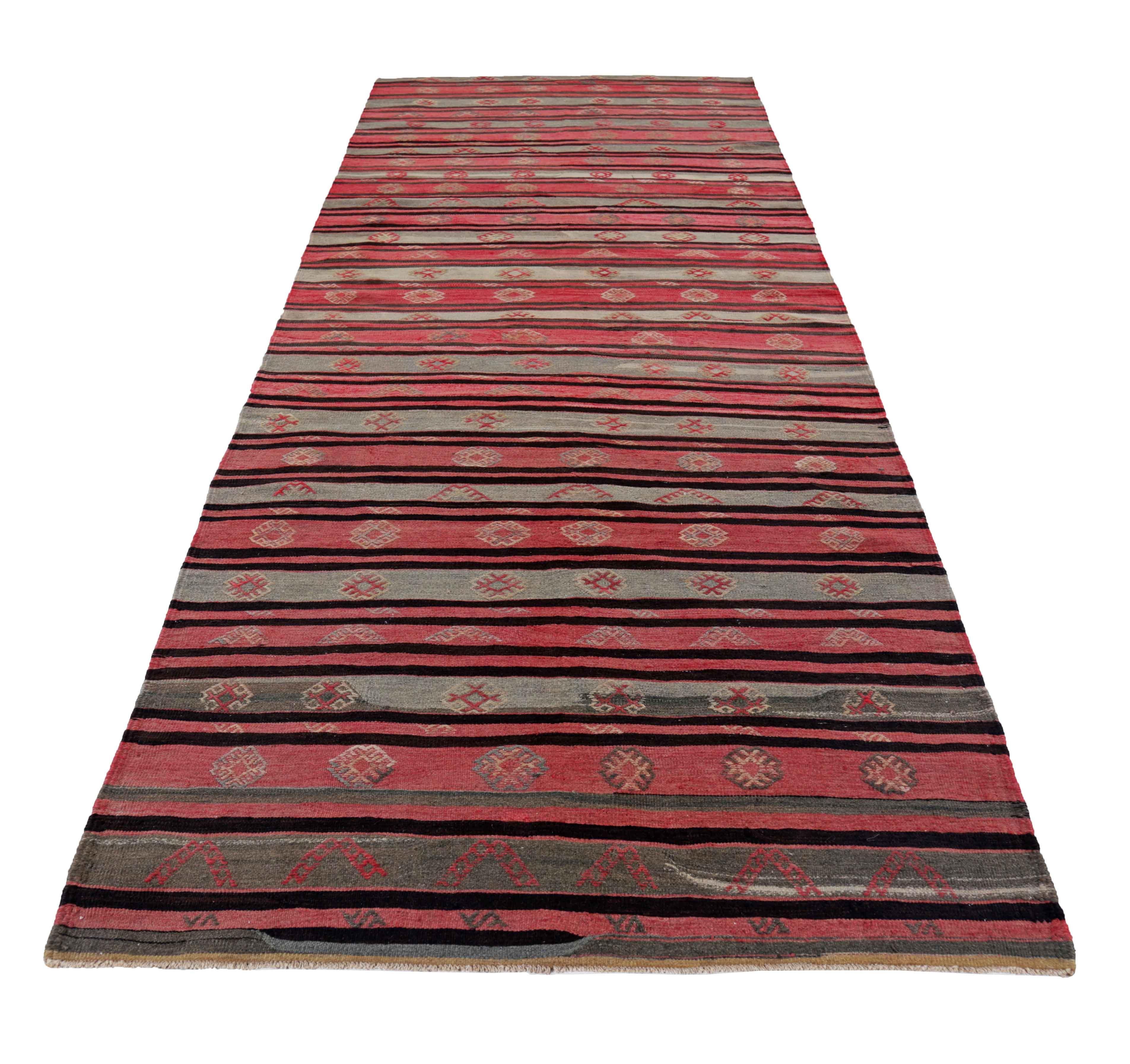 ntique Persian area rug handwoven from the finest sheep’s wool. It’s colored with all-natural vegetable dyes that are safe for humans and pets. It’s a traditional Kilim design handwoven by expert artisans. It’s a lovely area rug that can be