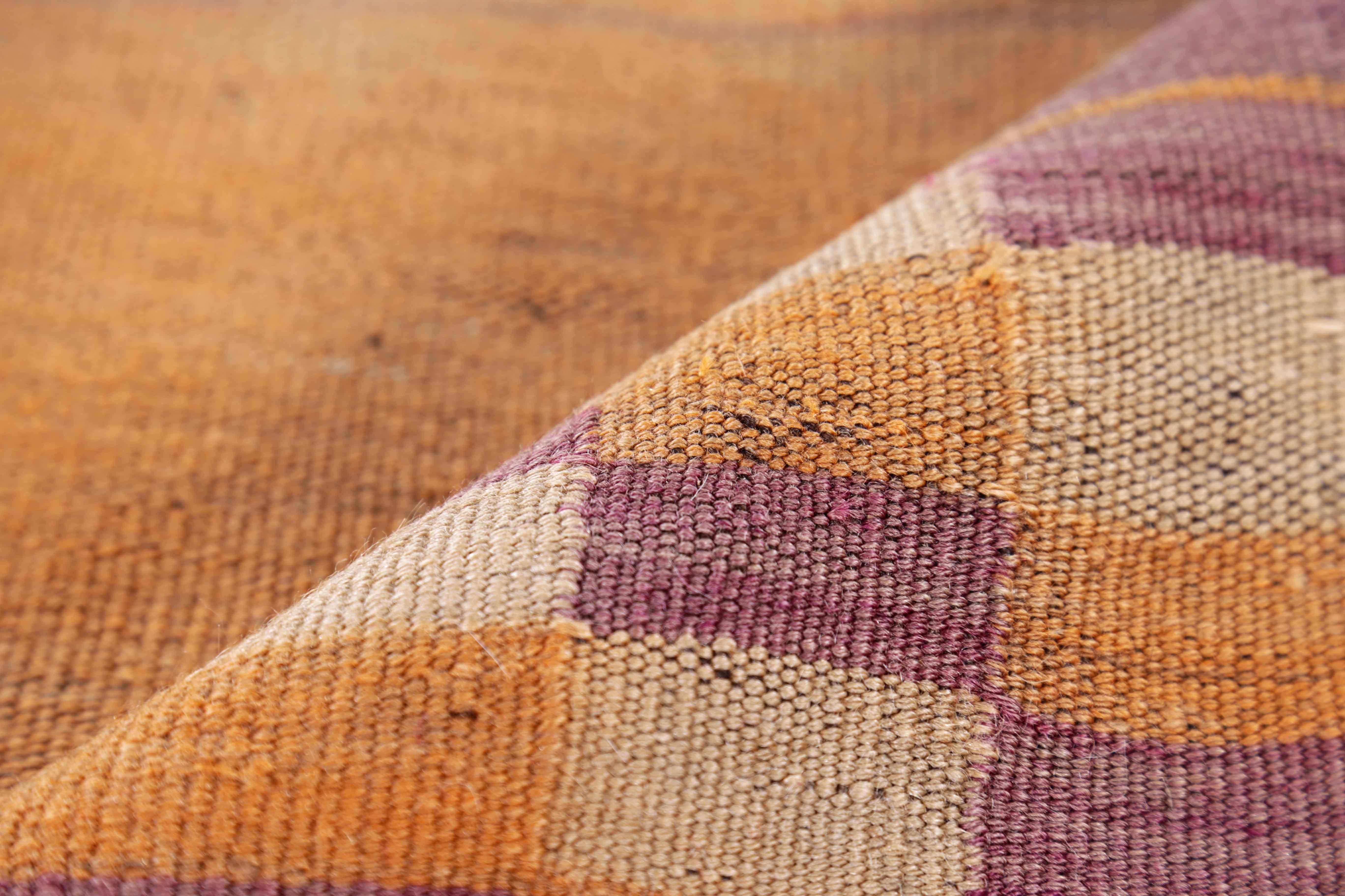 Antiker persischer Teppich im Kelim-Design im Zustand „Hervorragend“ im Angebot in Dallas, TX