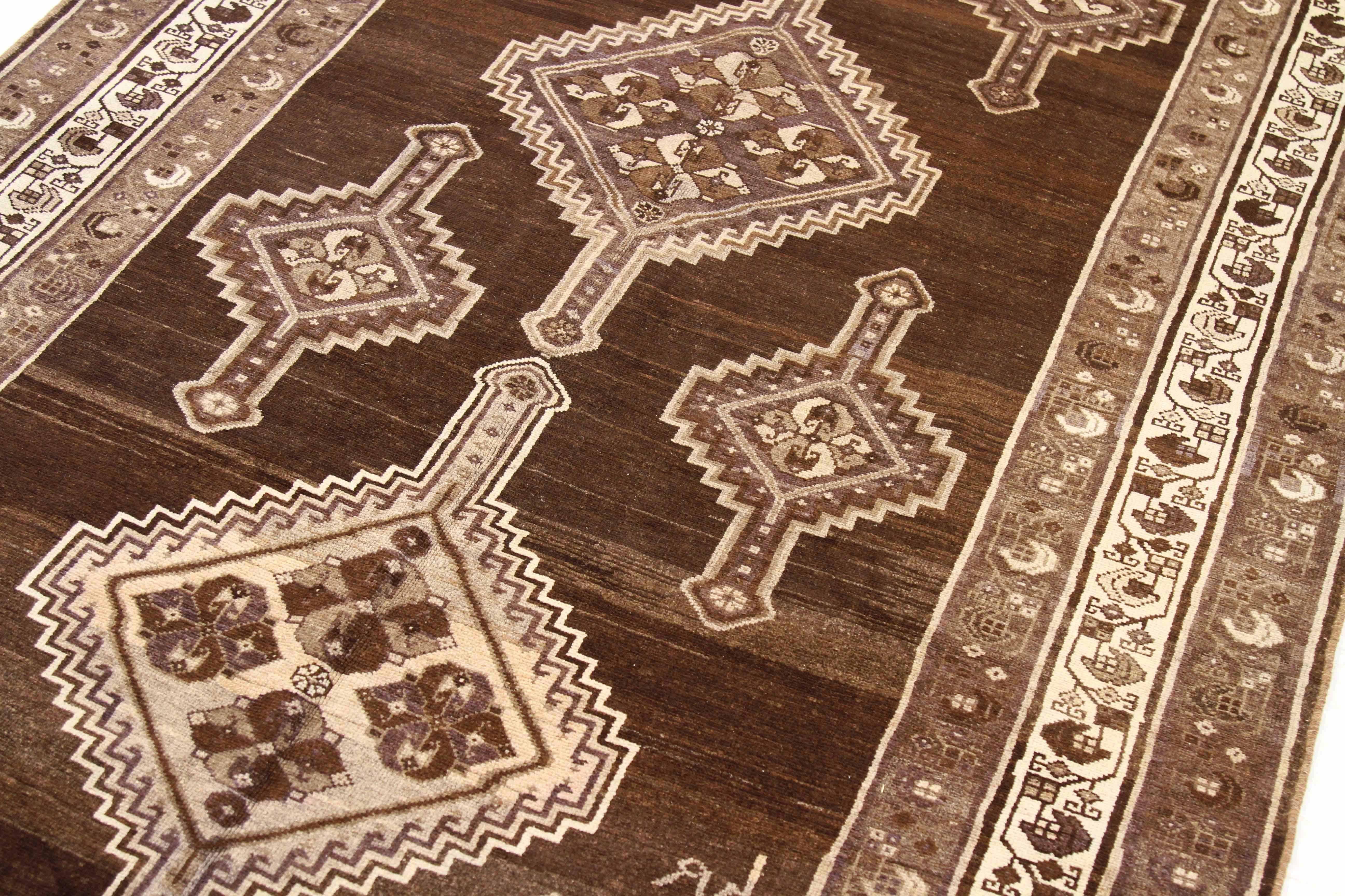 Antiker persischer Teppich im Malayer-Design (Persisch) im Angebot