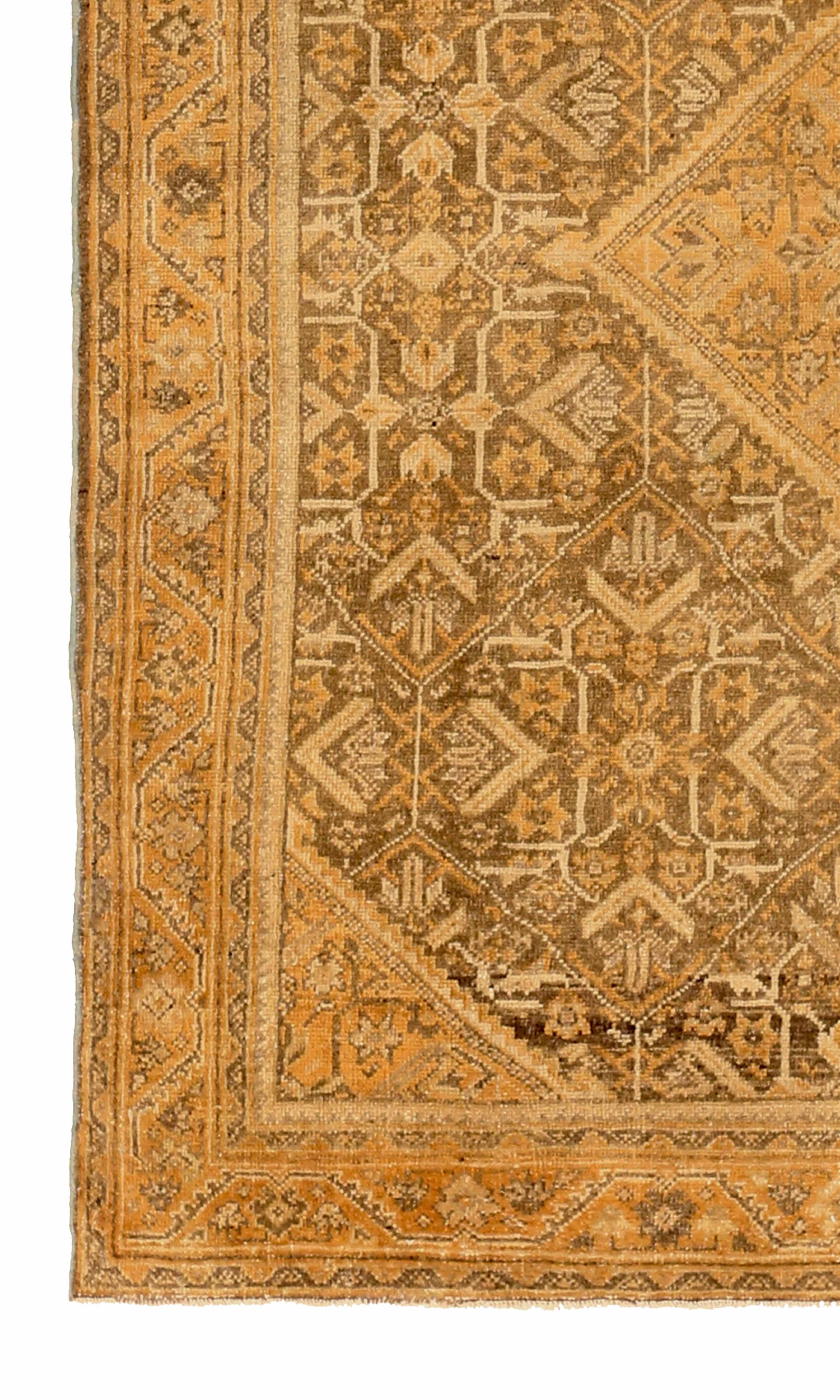 Antiker persischer Teppich im Meshkabad-Design (Sonstiges) im Angebot
