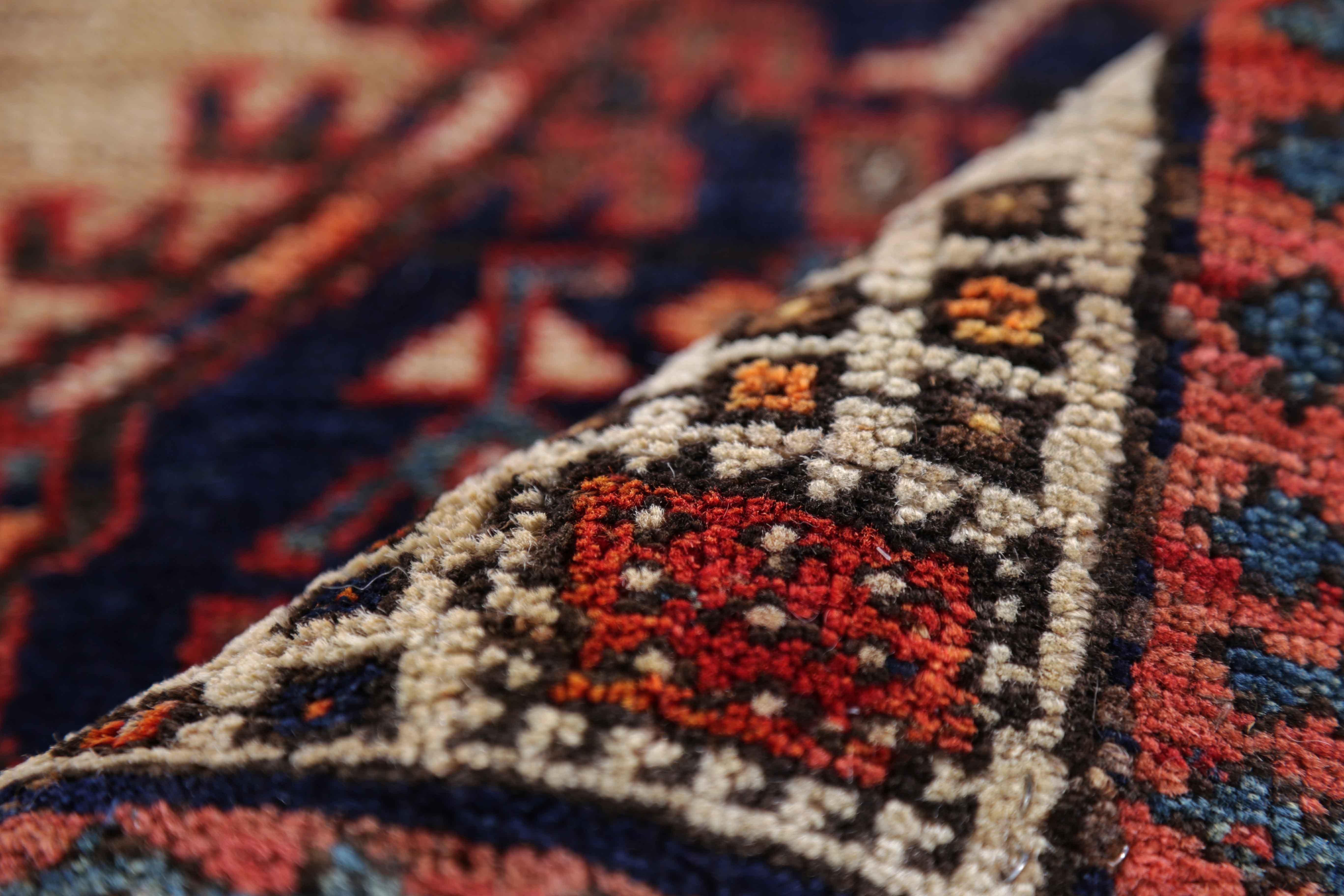 Antique Persian Area Rug Sarab Design In Excellent Condition For Sale In Dallas, TX