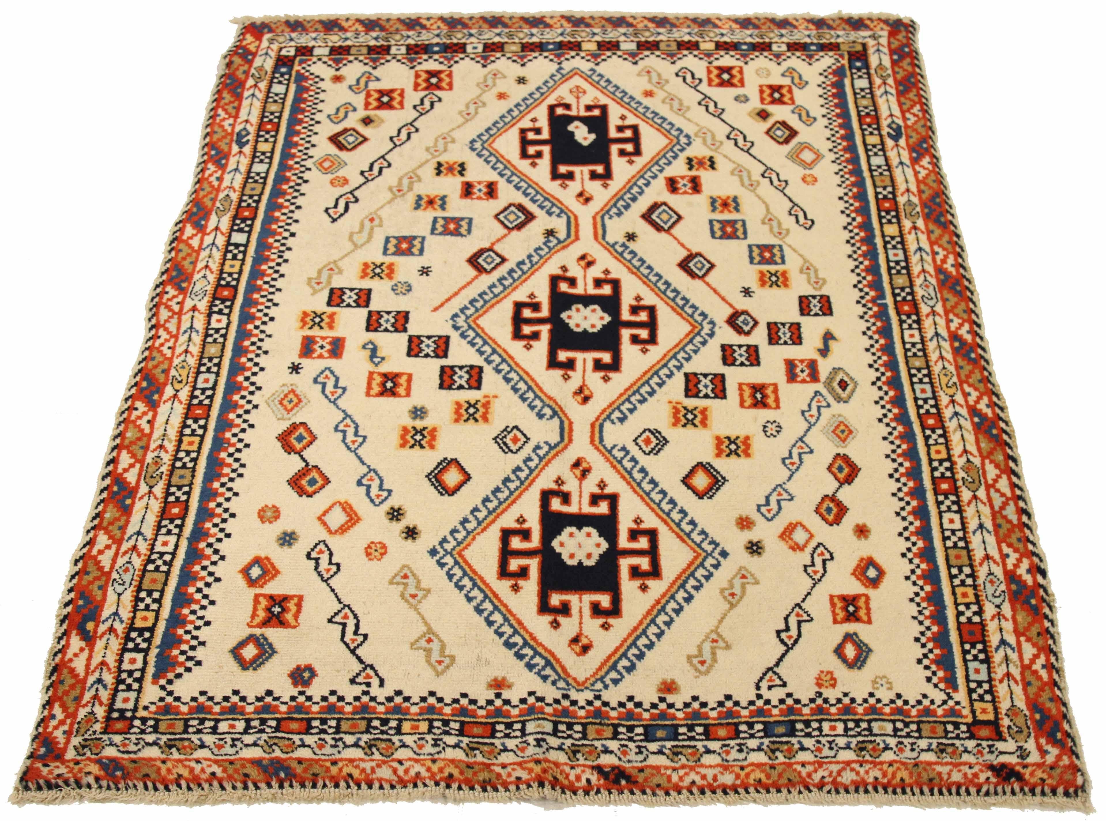 Antique Persian area rug handwoven from the finest sheep’s wool. It’s colored with all-natural vegetable dyes that are safe for humans and pets. It’s a traditional Shiraz design handwoven by expert artisans. It’s a lovely area rug that can be