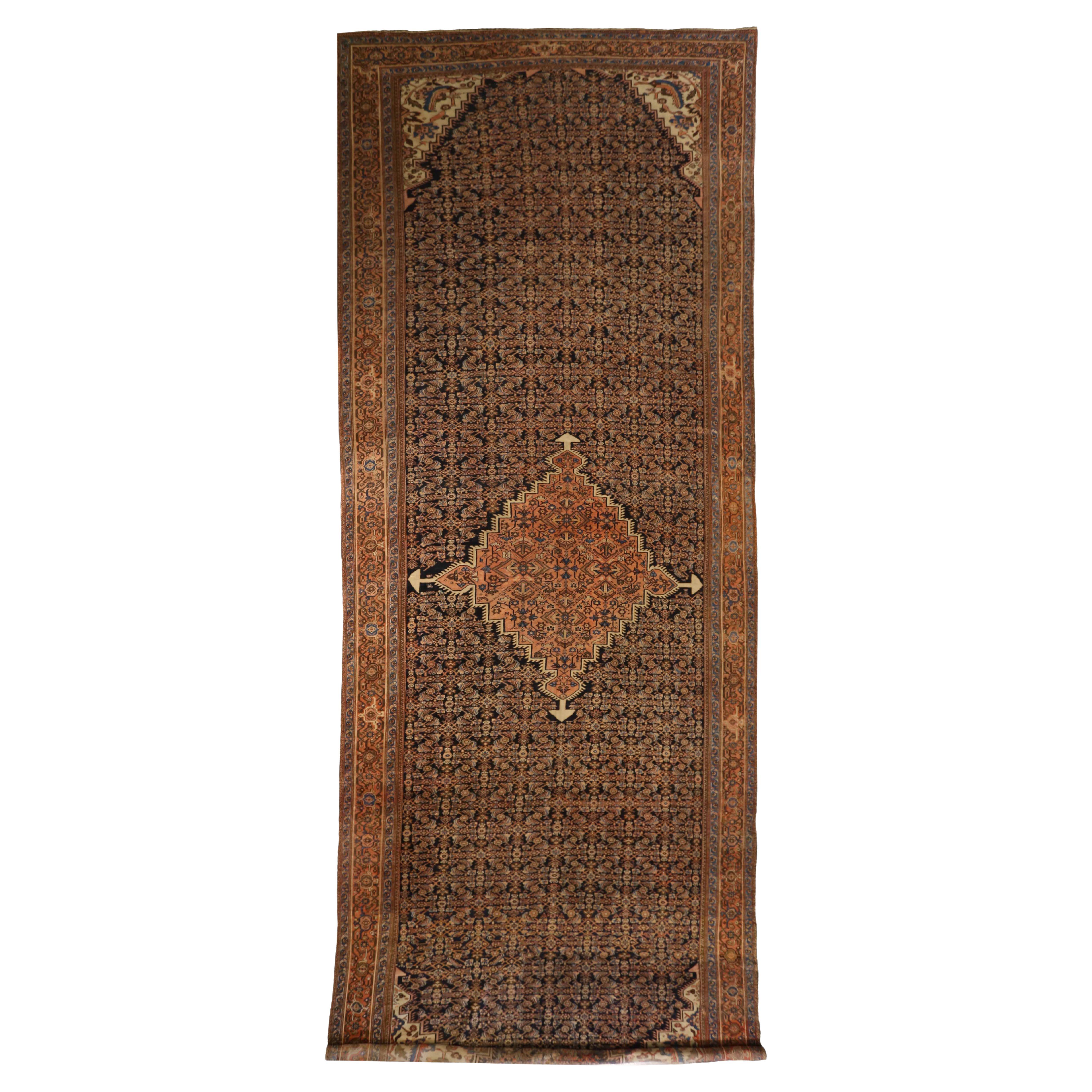 Antique Persian Area Rug Sultanabad Design, Size For Sale