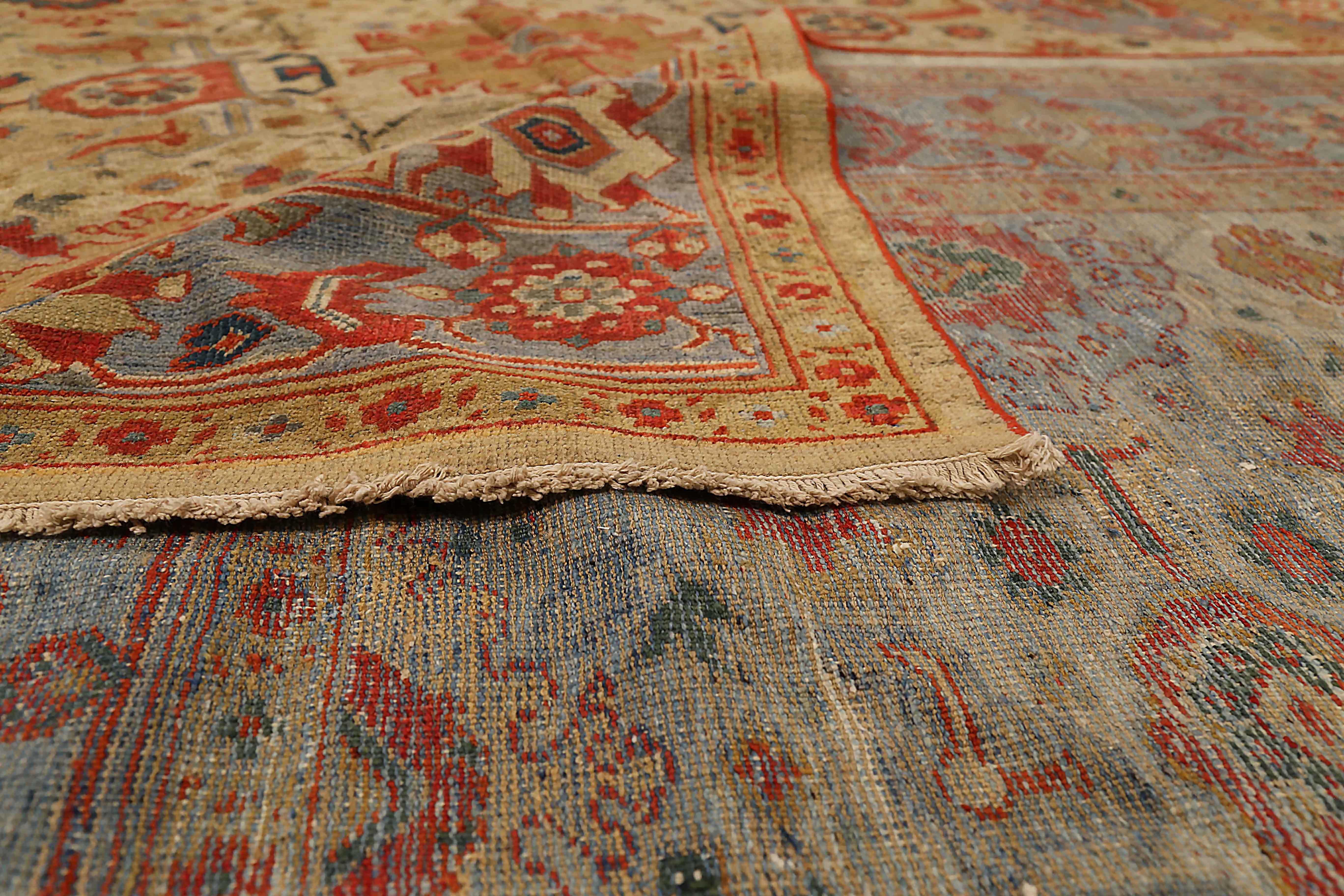 Antique Persian Area Rug Sultanabad Design In Excellent Condition For Sale In Dallas, TX