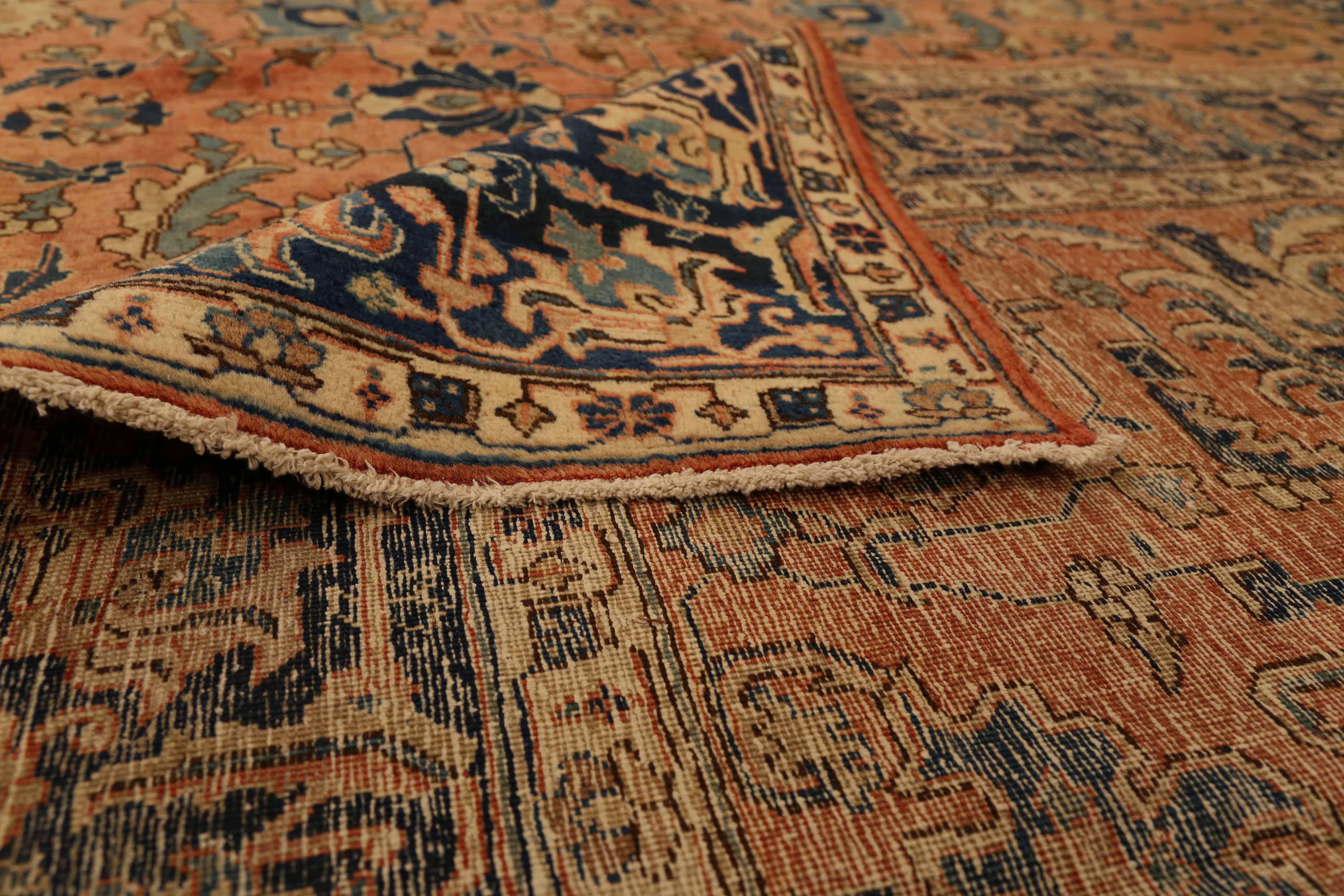 Antique Persian Area Rug Tabriz Design In Excellent Condition For Sale In Dallas, TX