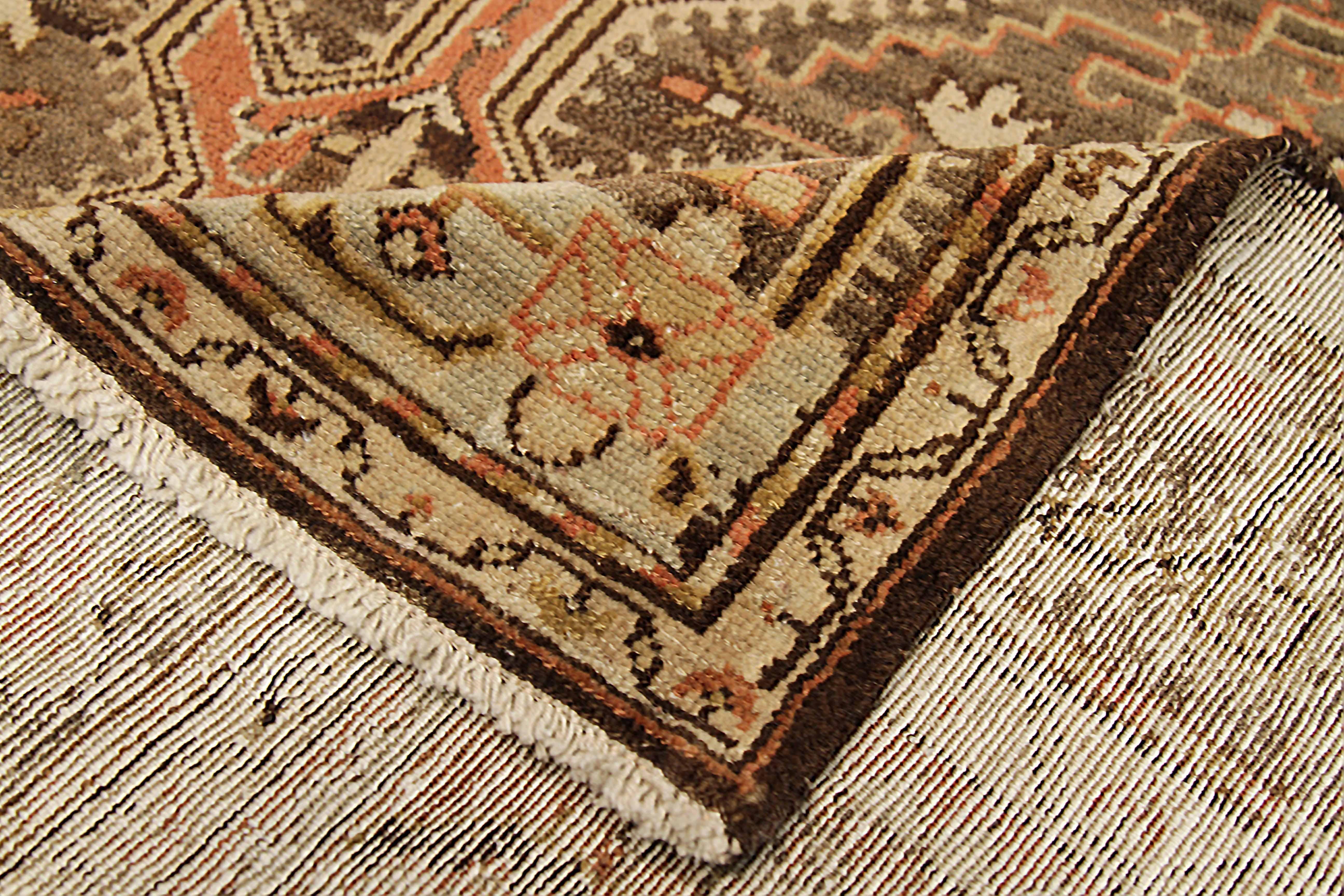 Tapis persan antique Toiserkan Design Excellent état - En vente à Dallas, TX