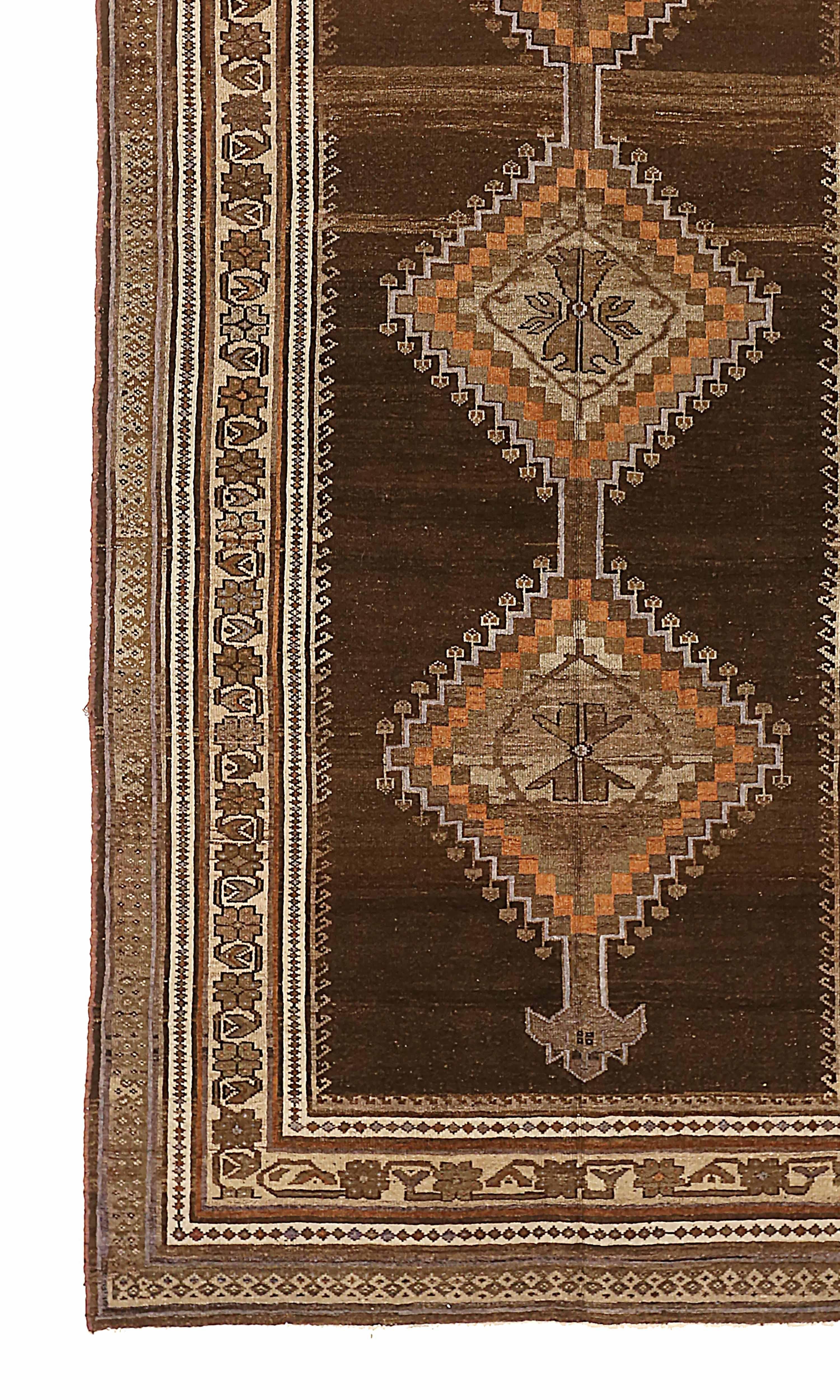 Antiker persischer Teppich Varamin-Design (Sonstiges) im Angebot