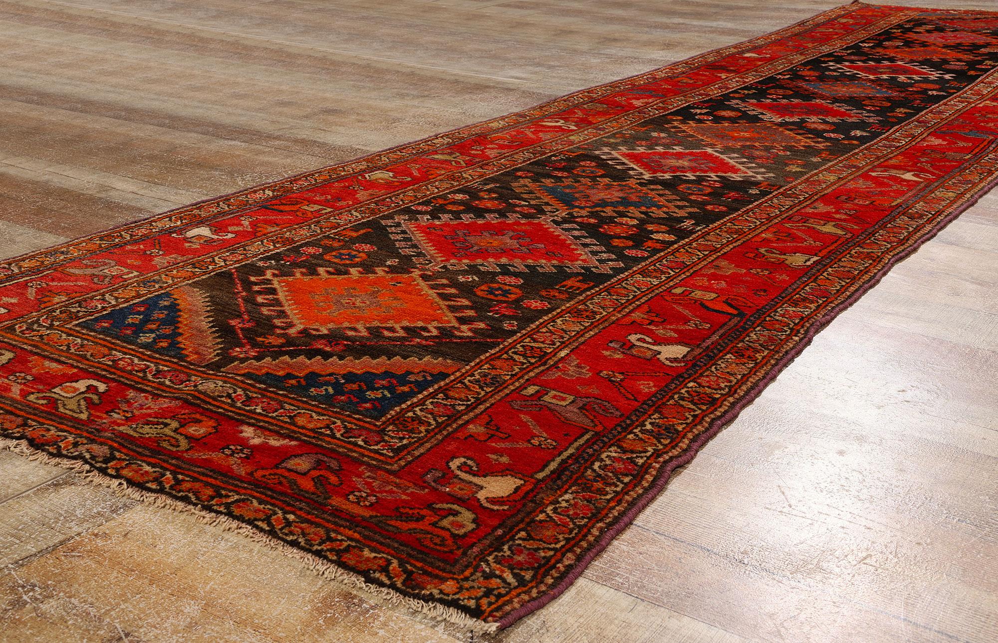 Antiker persischer Aserbaidschan-Teppich (Moderne) im Angebot