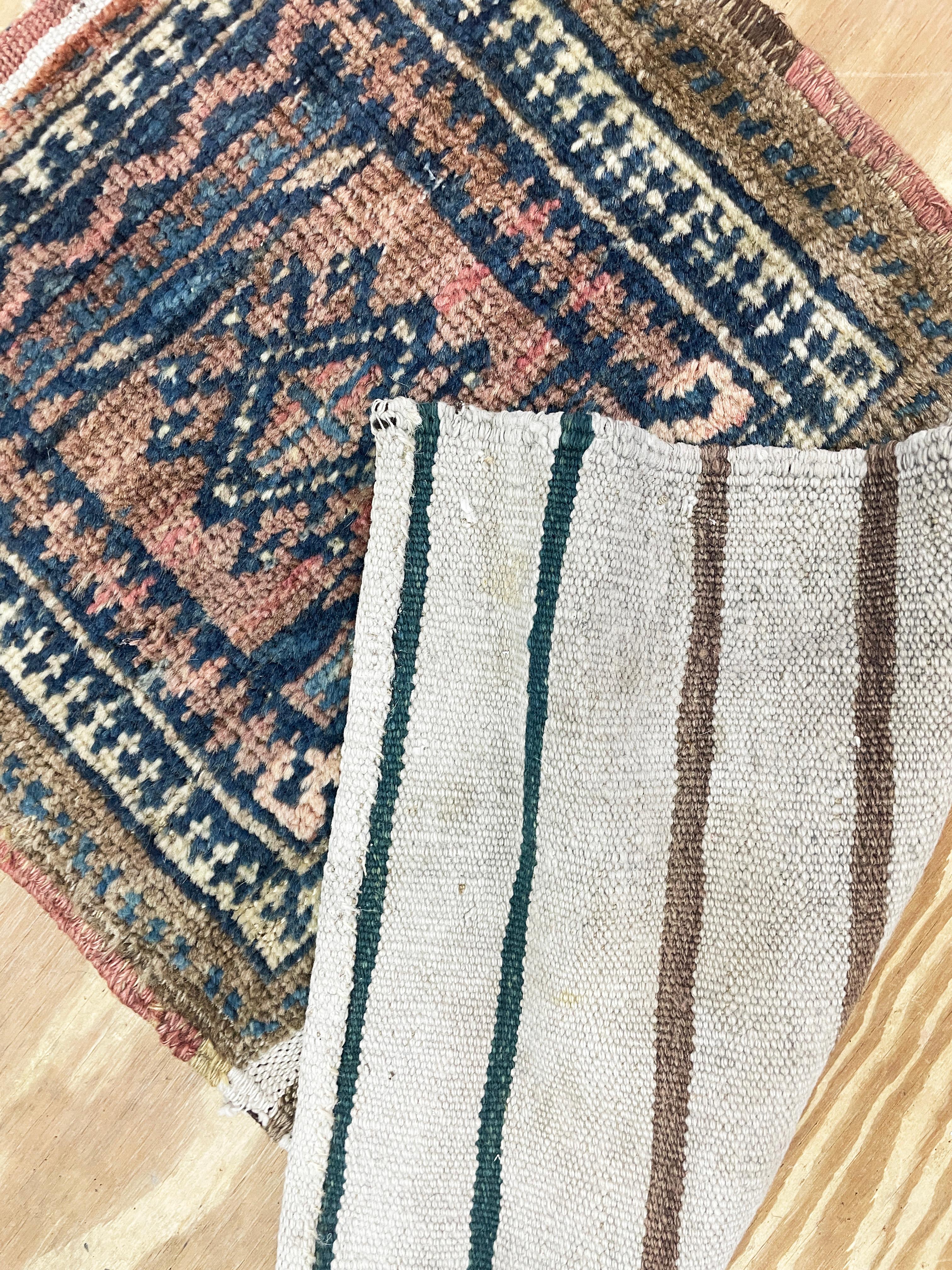 Antique Persian Azerbaijan Saddle Bag In Good Condition For Sale In Evanston, IL