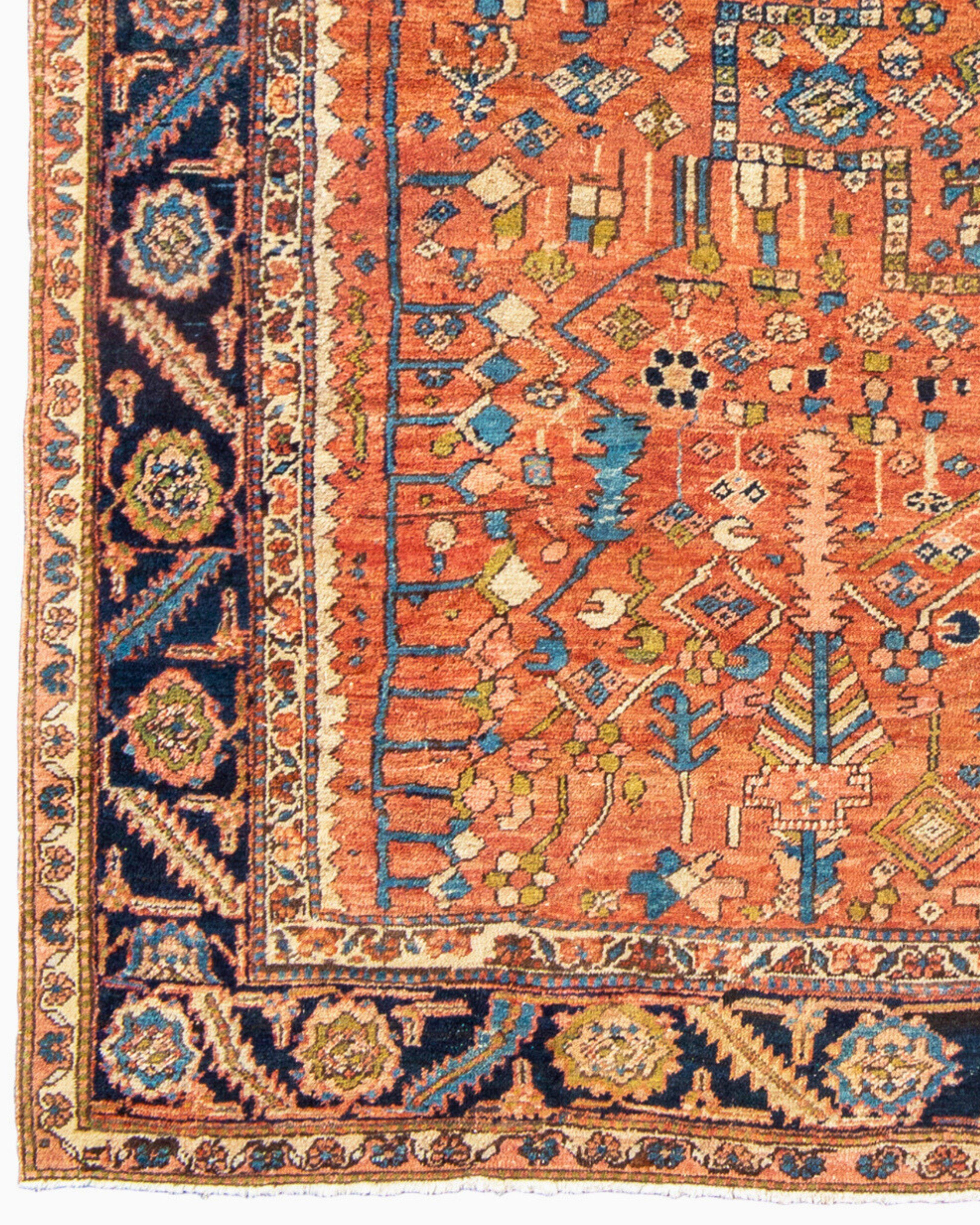 Antique Persian Bakhshaish Carpet, c. 1900 In Good Condition For Sale In San Francisco, CA